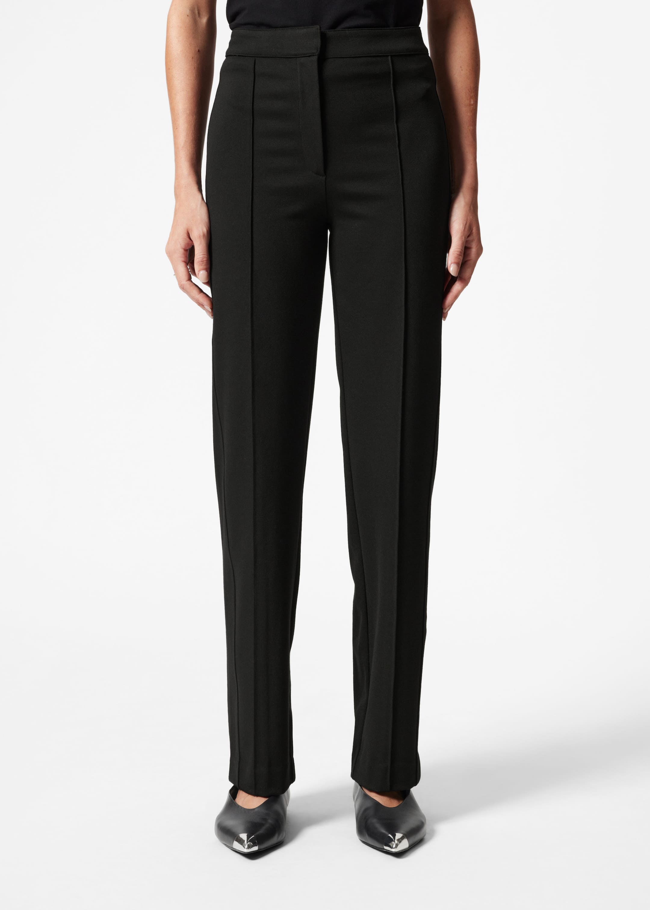 Straight-Leg Trousers - Black - Lookbook