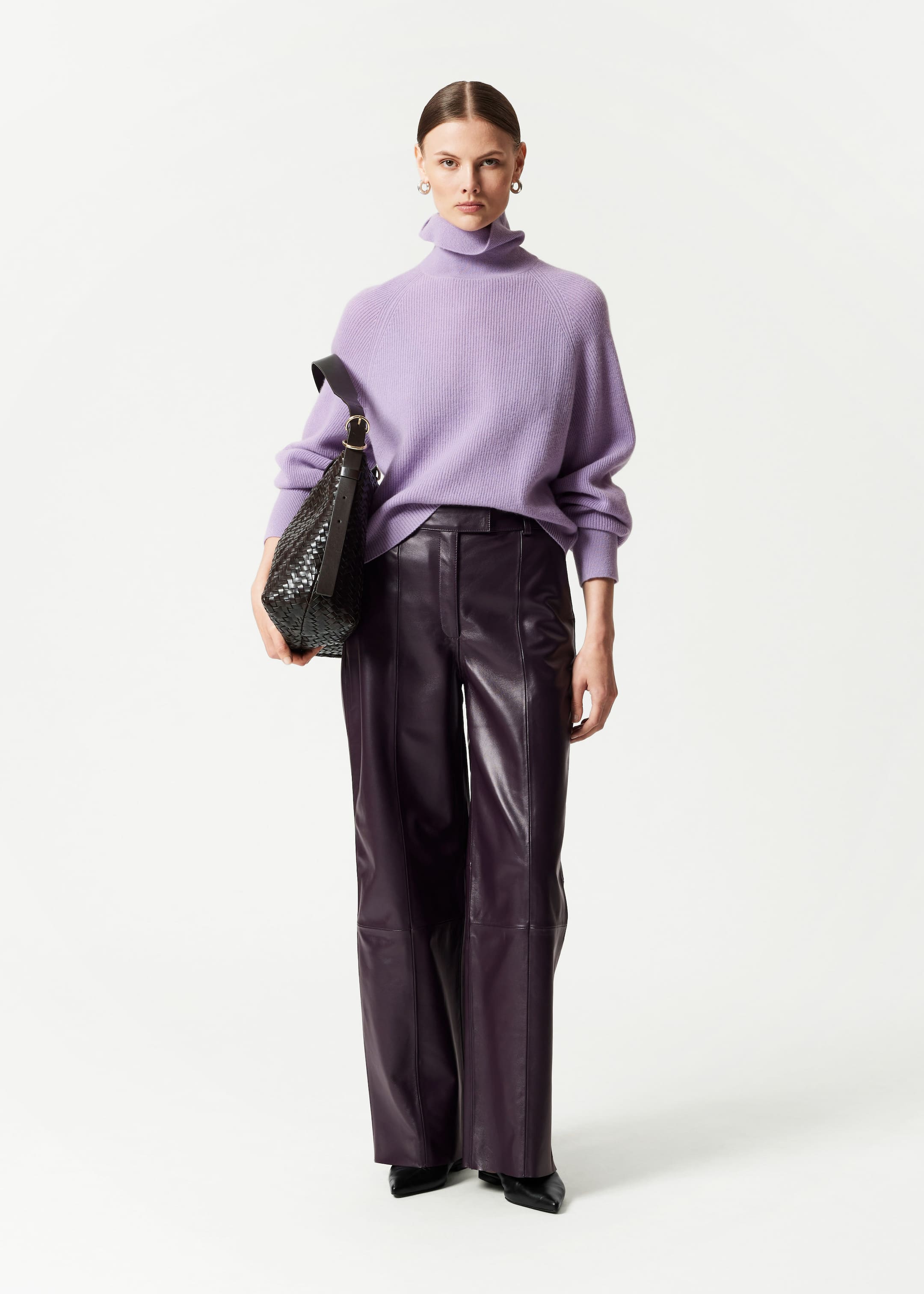 Cashmere Turtleneck Sweater - Lilac - Lookbook