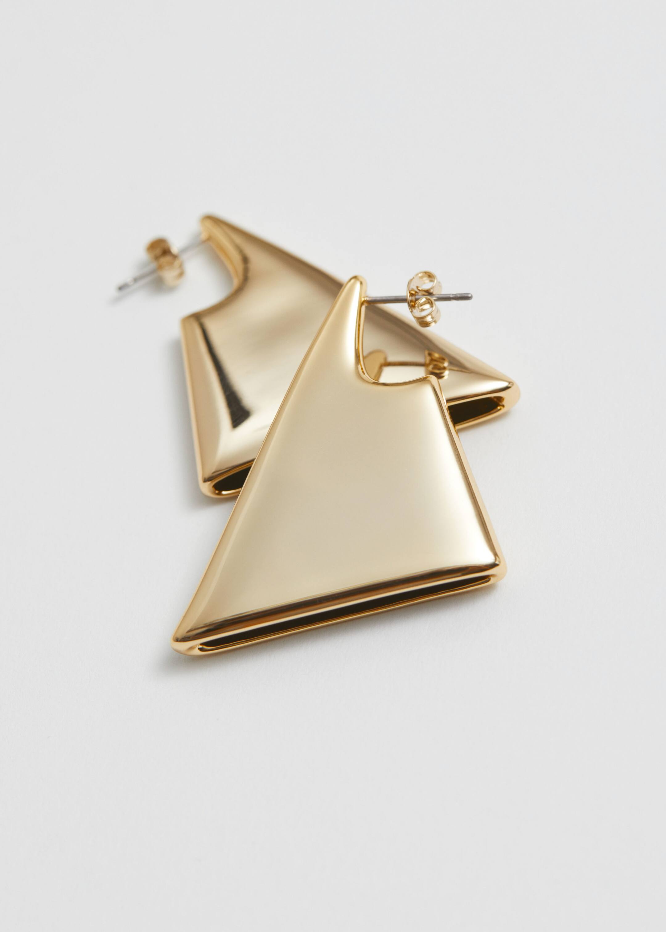 Geometric Earrings - {{variantName}} - Descriptive Detail