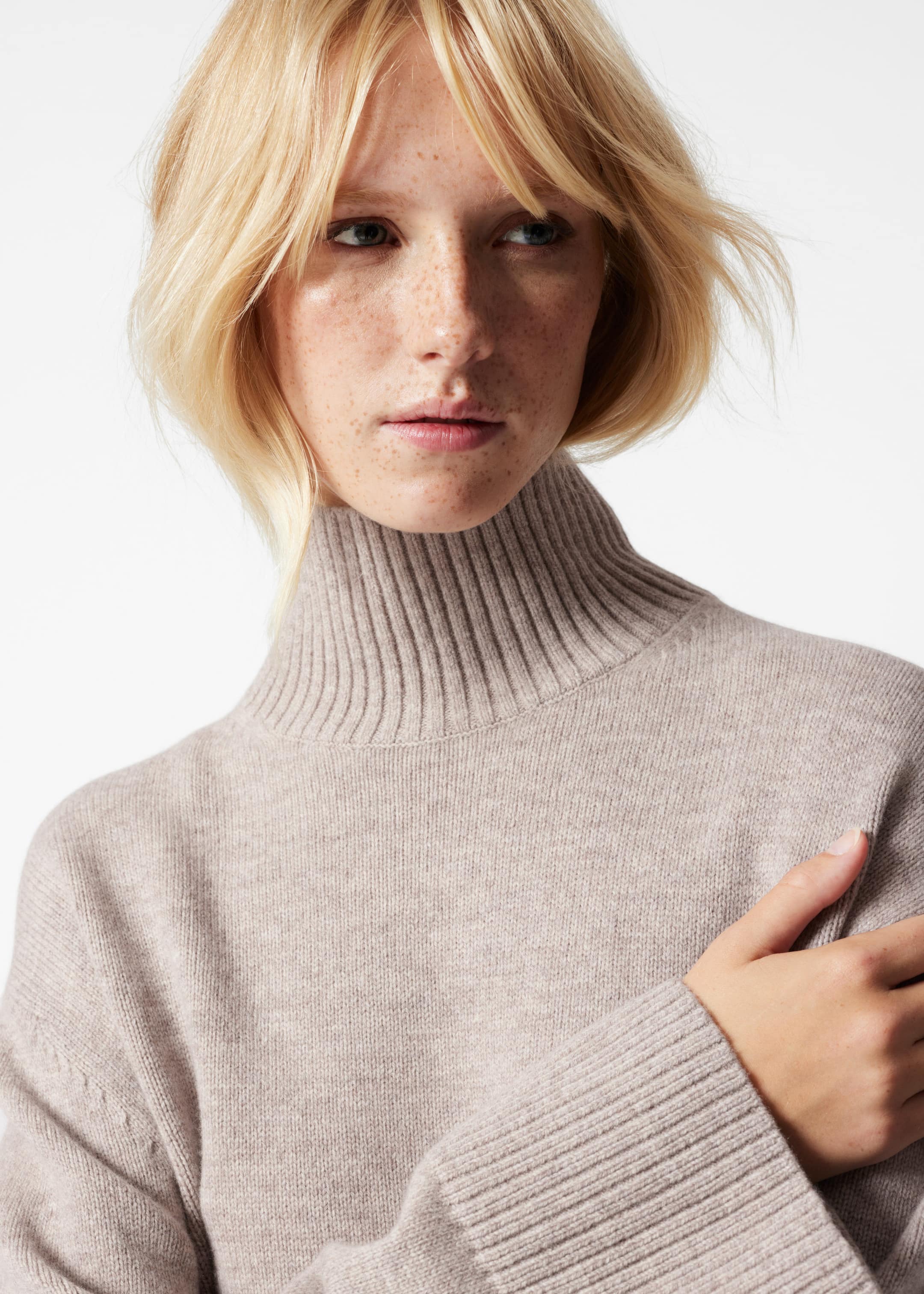 Oversized Turtleneck Wool Jumper - Dark Mole - Lookbook