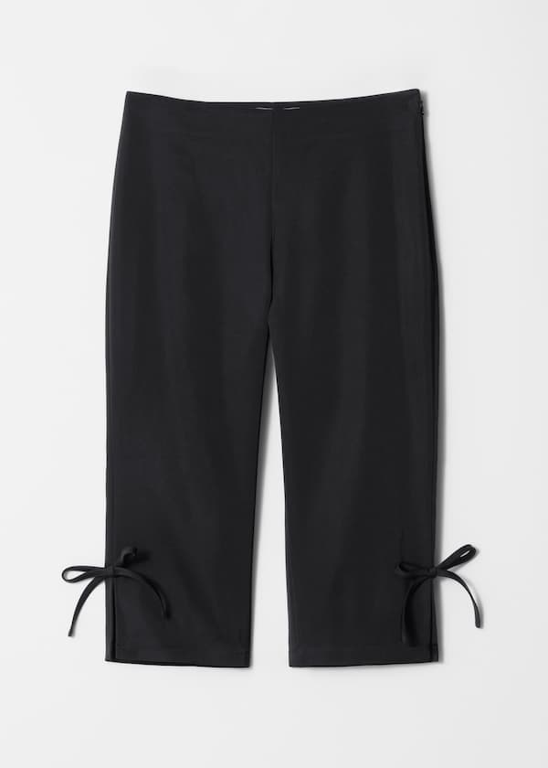 Ribbon-Detailed Capri Trousers