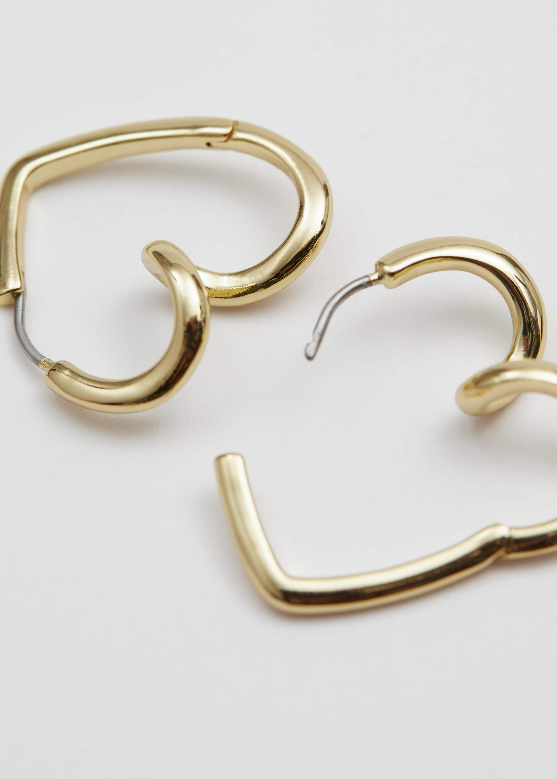 Heart Hoop Earrings - {{variantName}} - Descriptive Detail