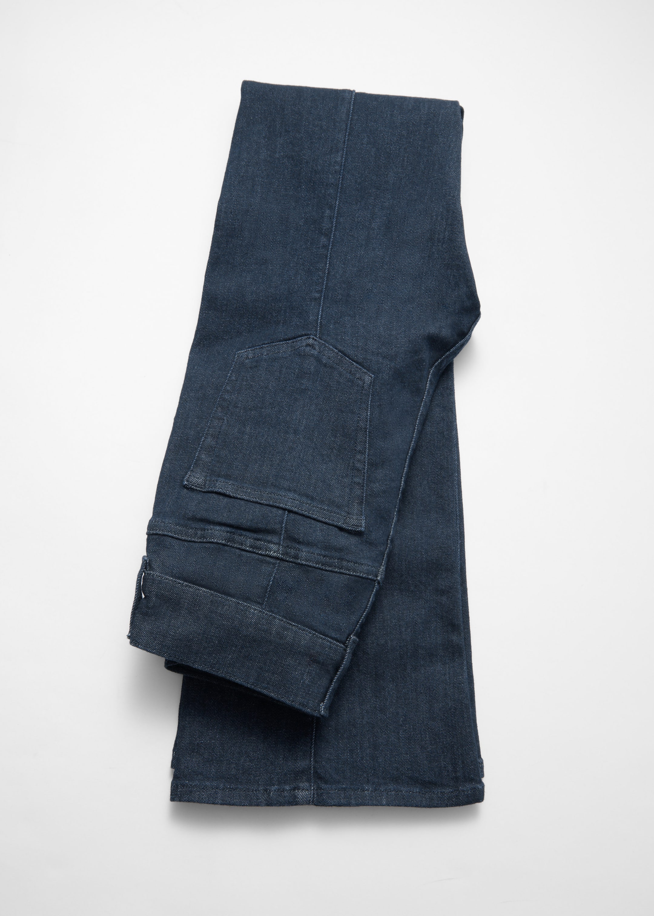 Slim Flared Jeans - {{variantName}} - Descriptive Detail