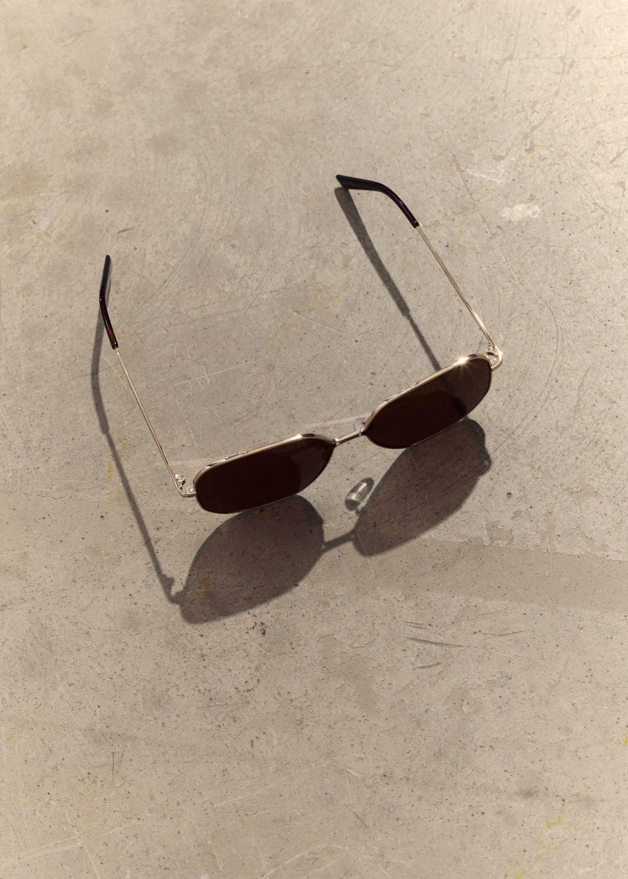 Oversized Metal-Frame Sunglasses - Gold - Still Life