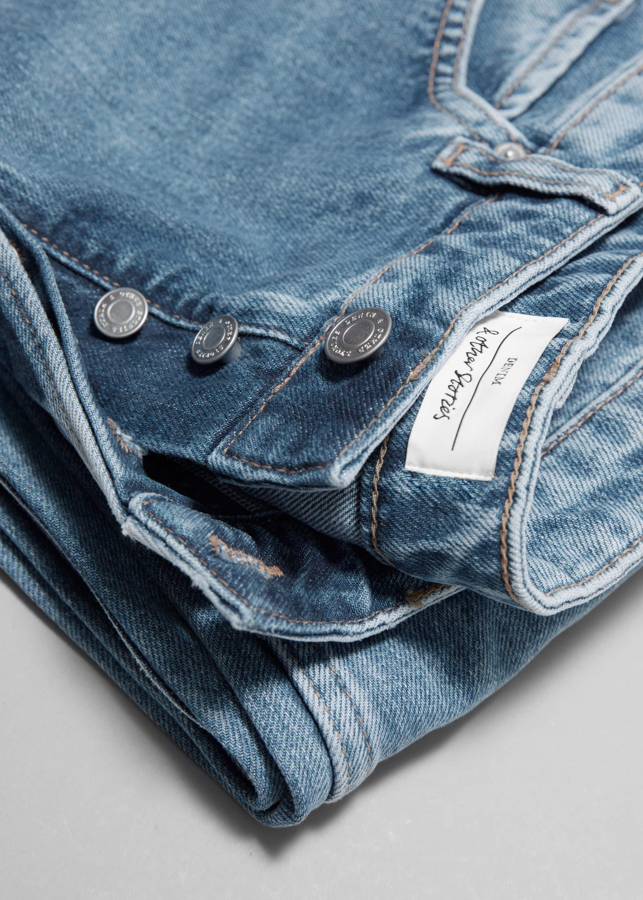 Relaxed Tapered Jeans - {{variantName}} - Descriptive Detail