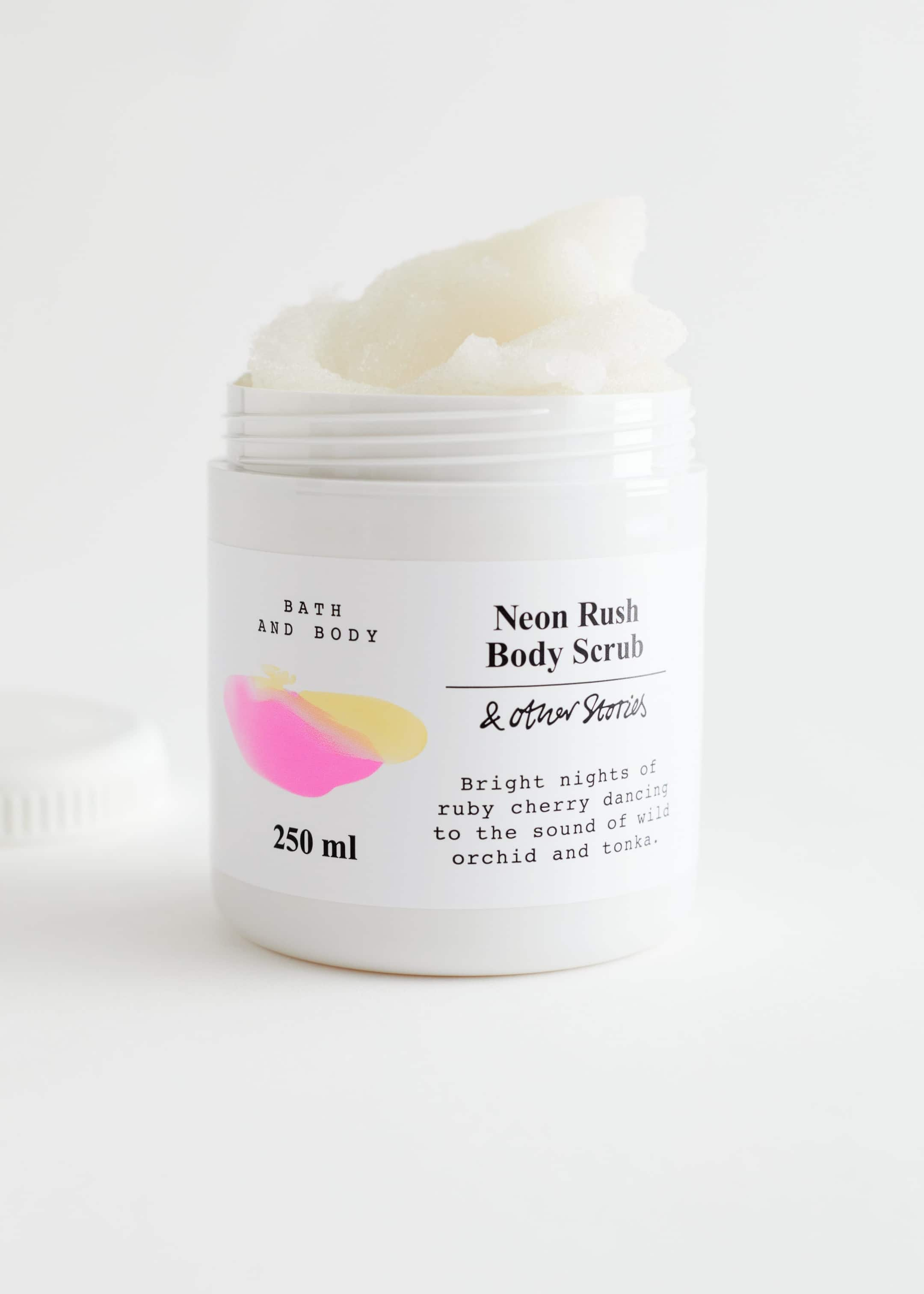 Body Scrub - Rose Revival - Still Life