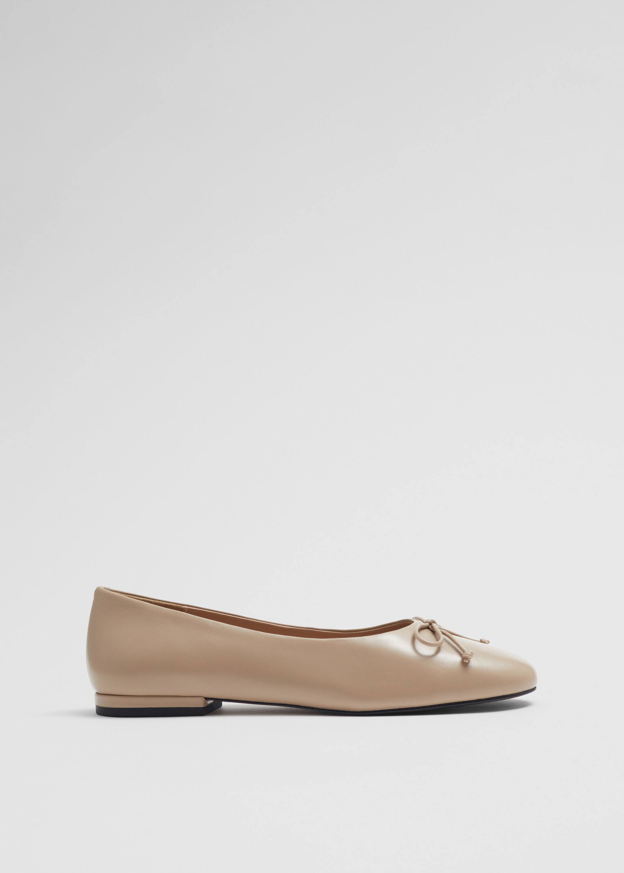 Leather Ballet Flats - Black - Still Life