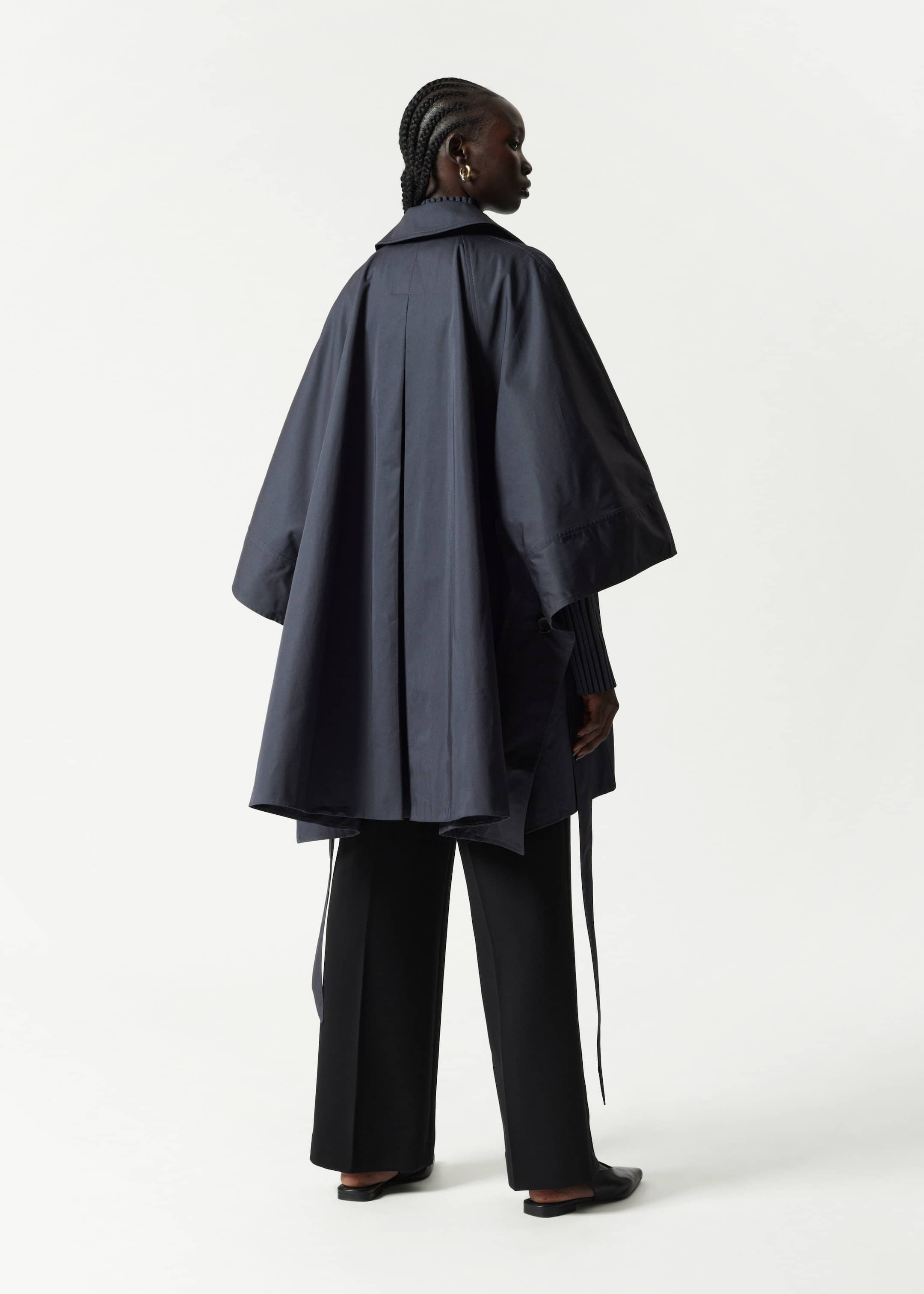 Cape trench-coat oversize - Bleu marine - Lookbook