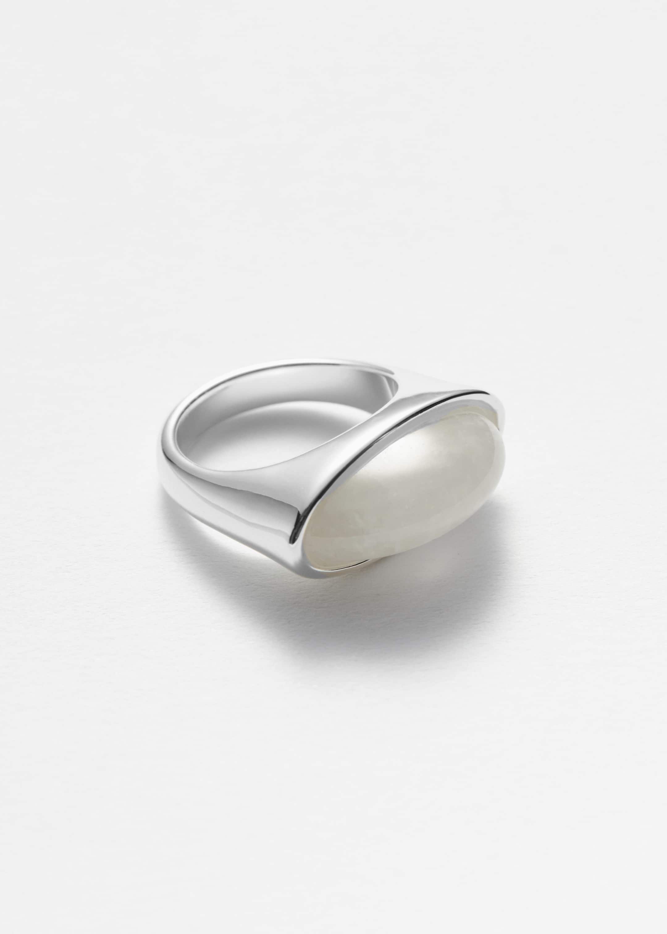 Image of Oval Stone Ring