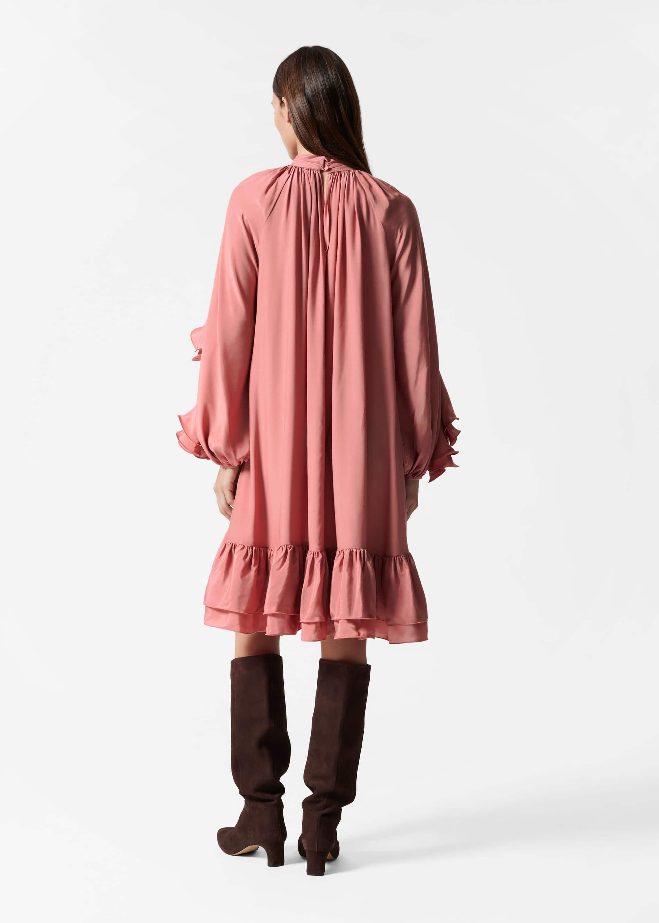 Robe courte à volants - Rose tendre - Lookbook