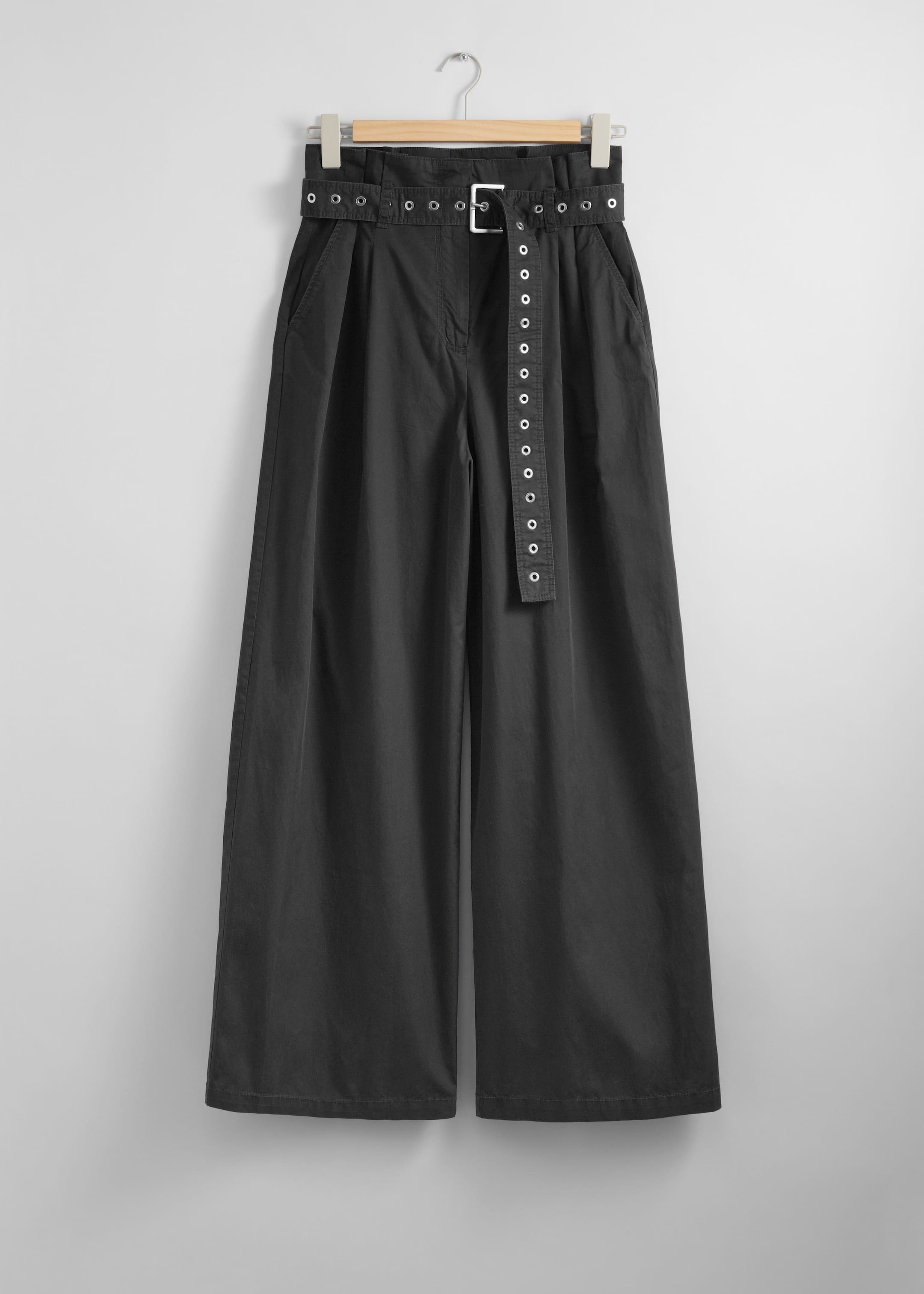 Eyelet-Belt Paperbag Trousers