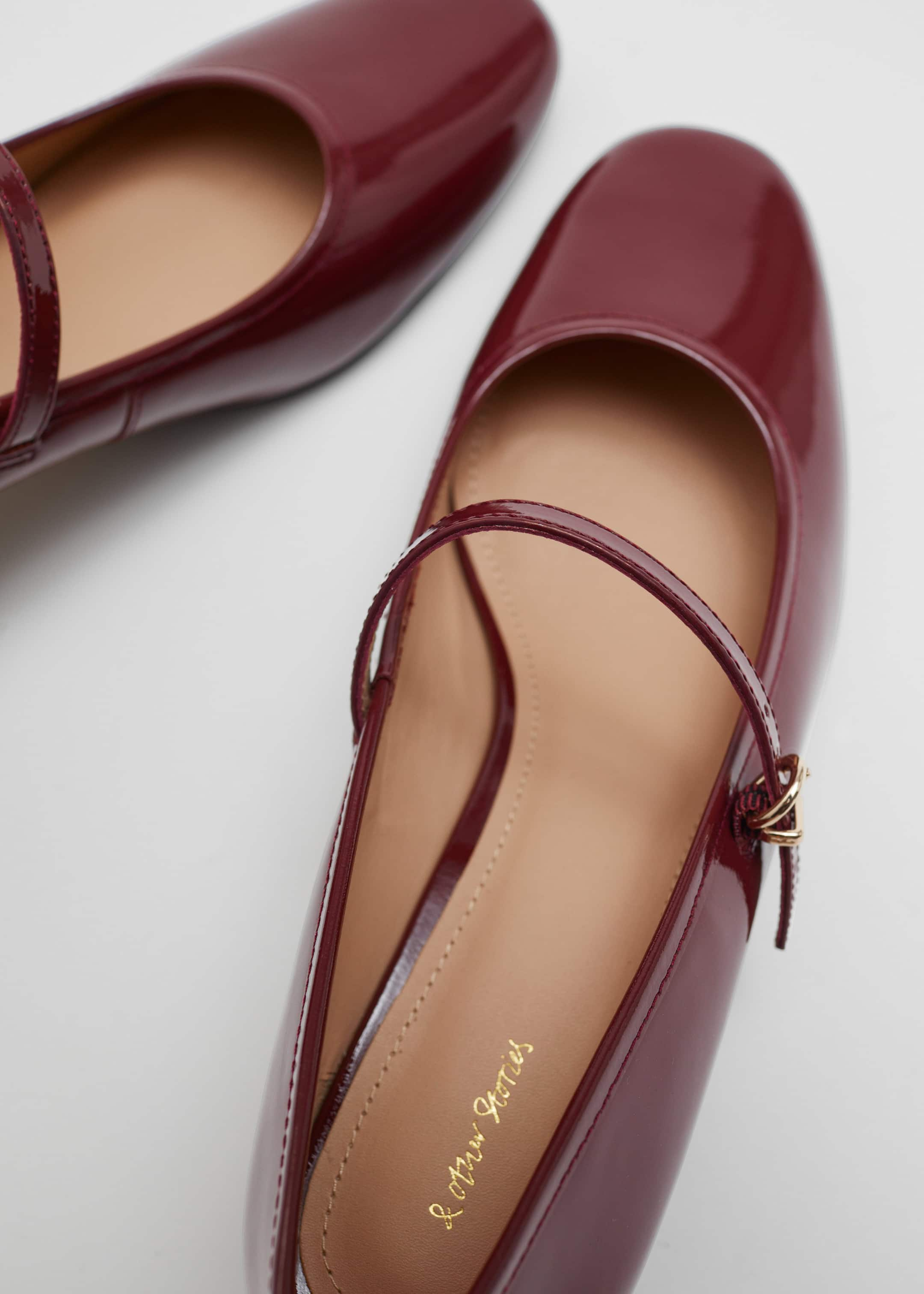 Mary Jane Pumps - {{variantName}} - Descriptive Detail