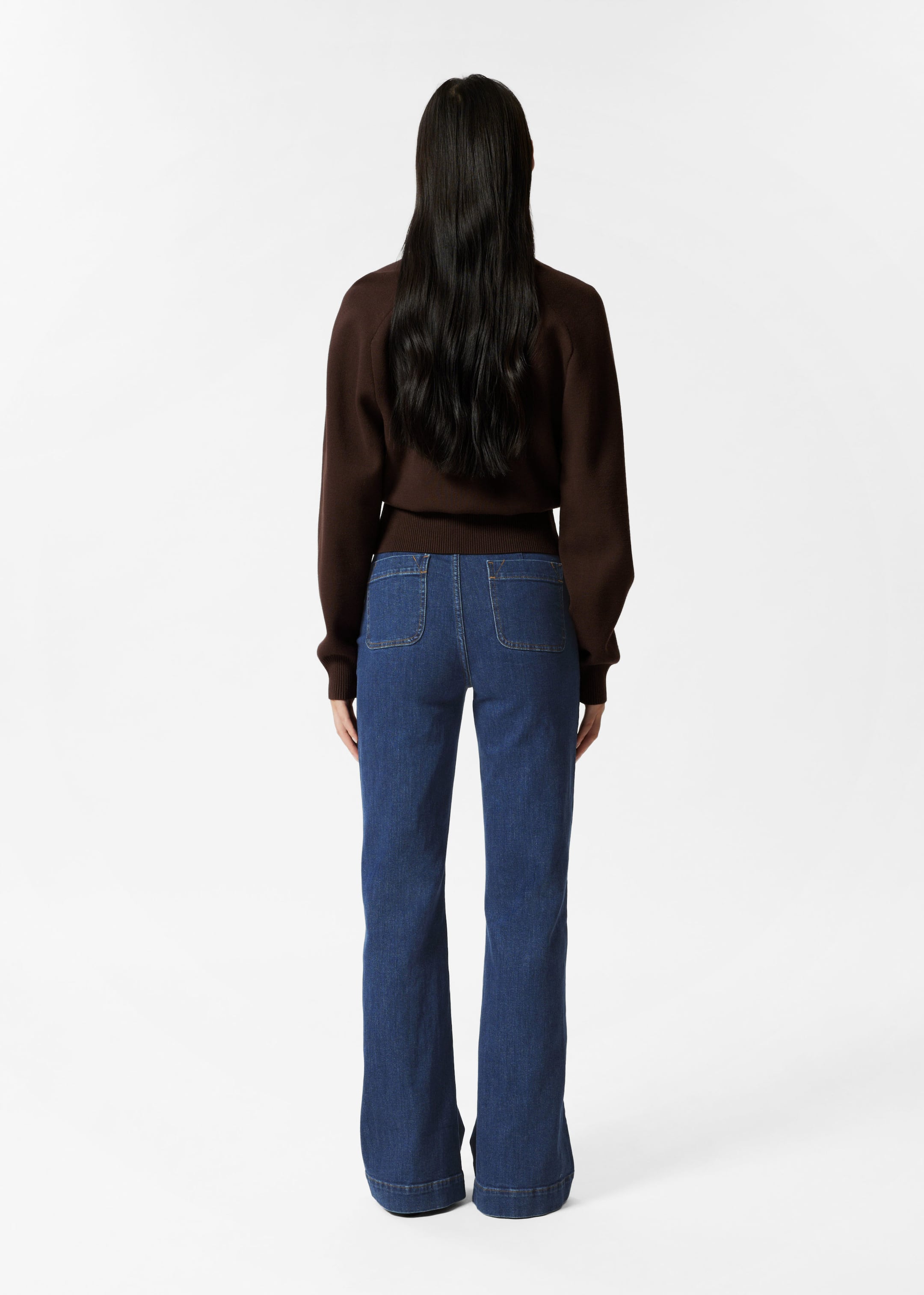 Bootcut-Jeans mit hohem Bund - Mittelblaue Waschung - Lookbook