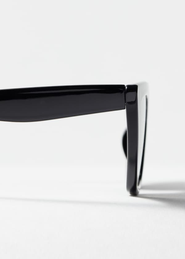 Angular Cat Eye Sunglasses