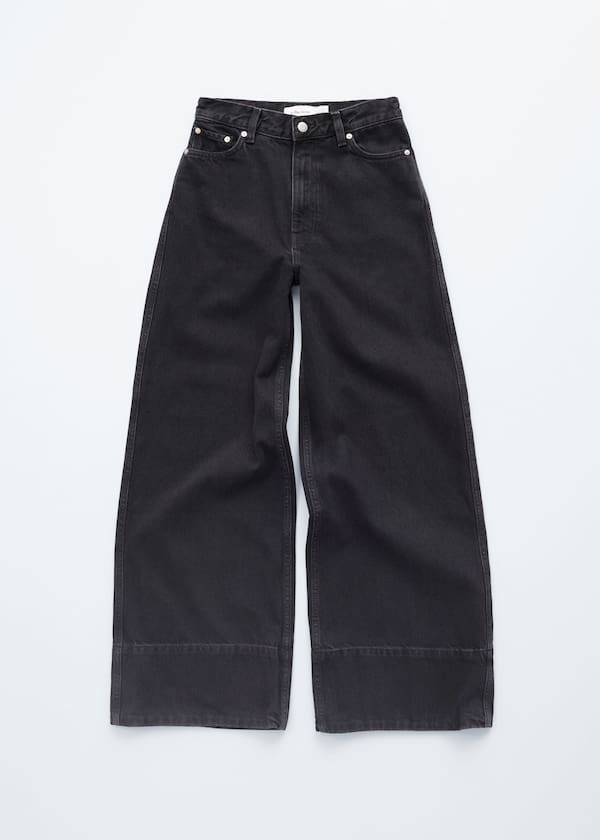Long Wide-Leg Jeans