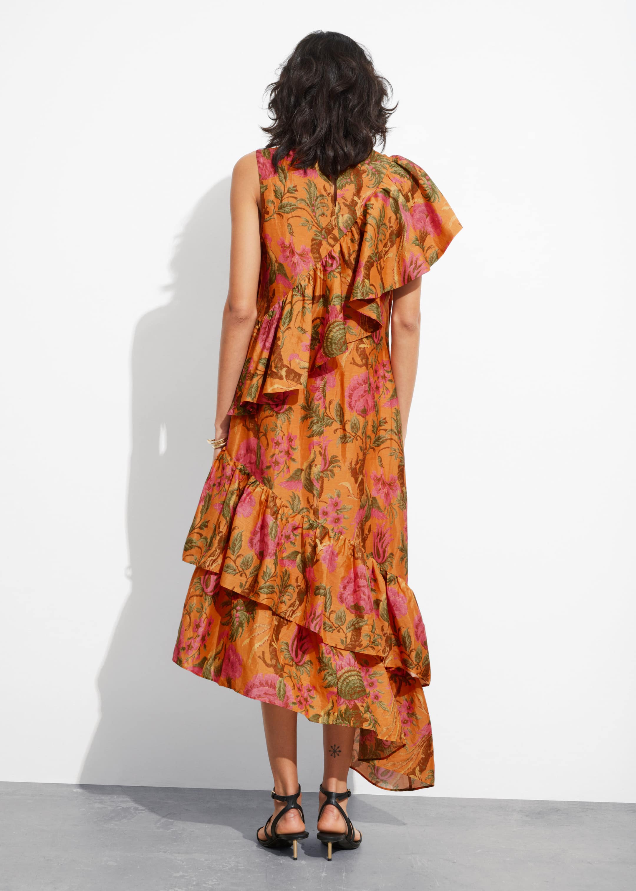 Robe midi à cascade de volants - Imprimé orange - Lookbook