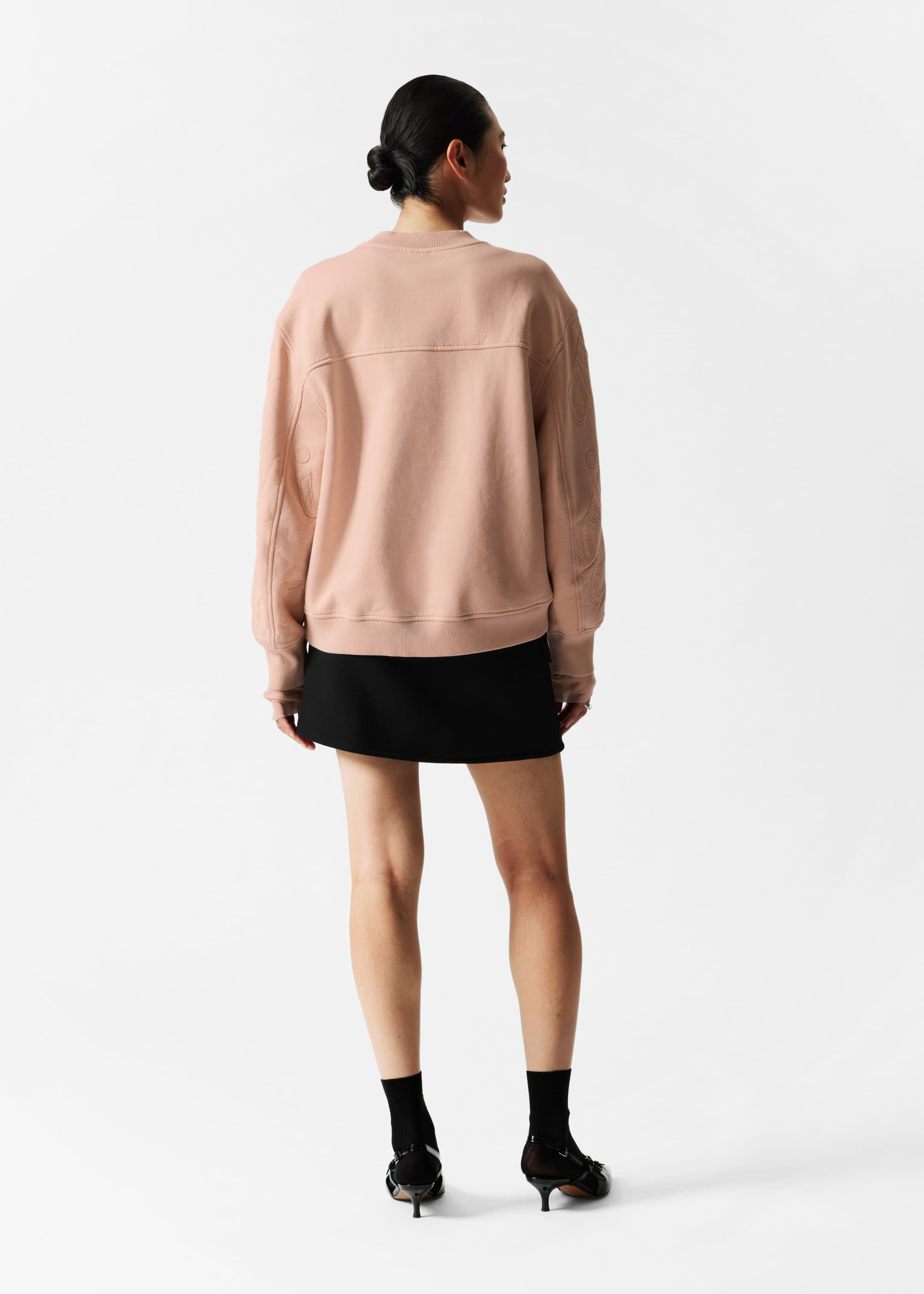 Oversized Sweatshirt - Peach - Lookbook