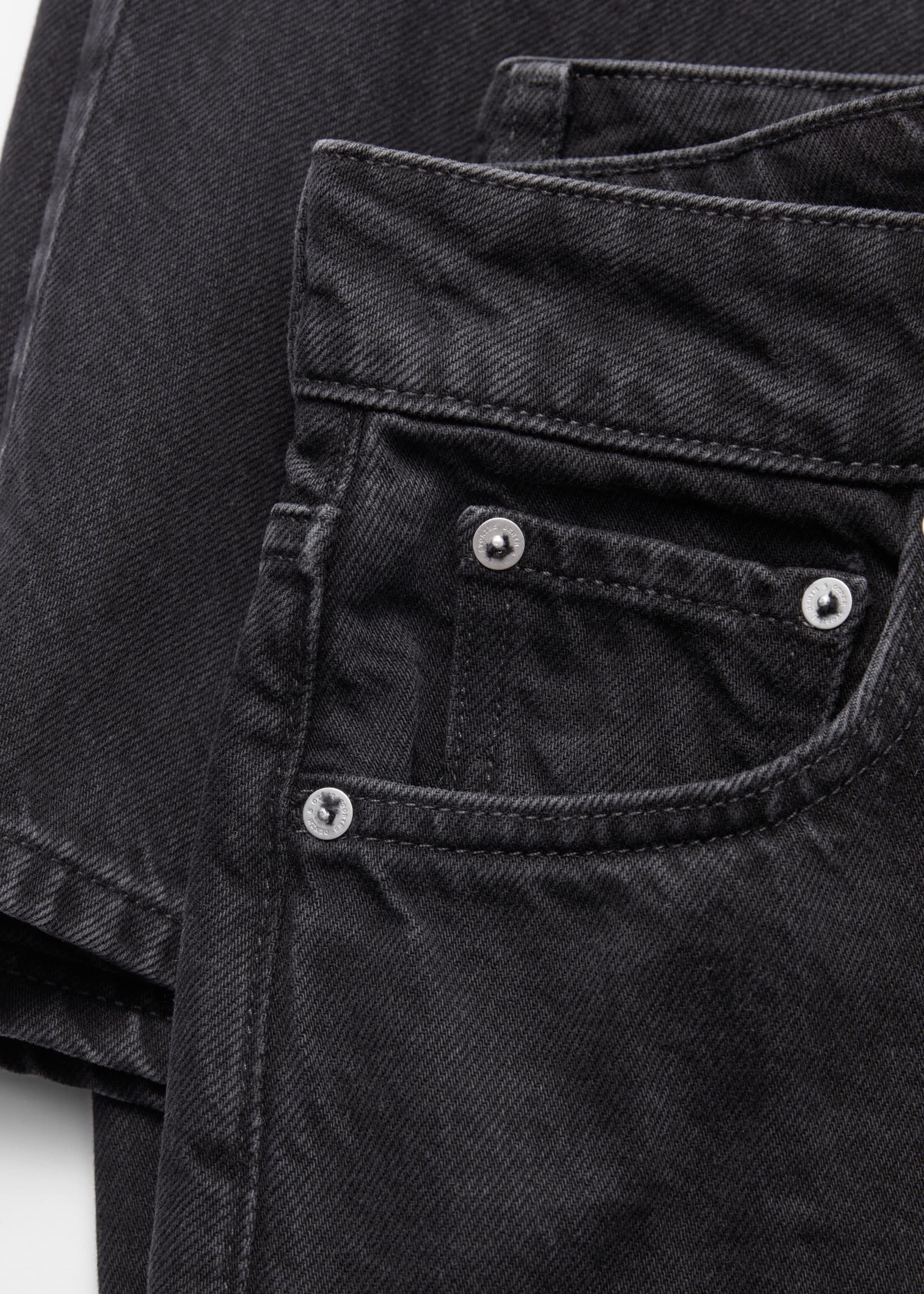 Tapered Jeans - {{variantName}} - Descriptive Detail