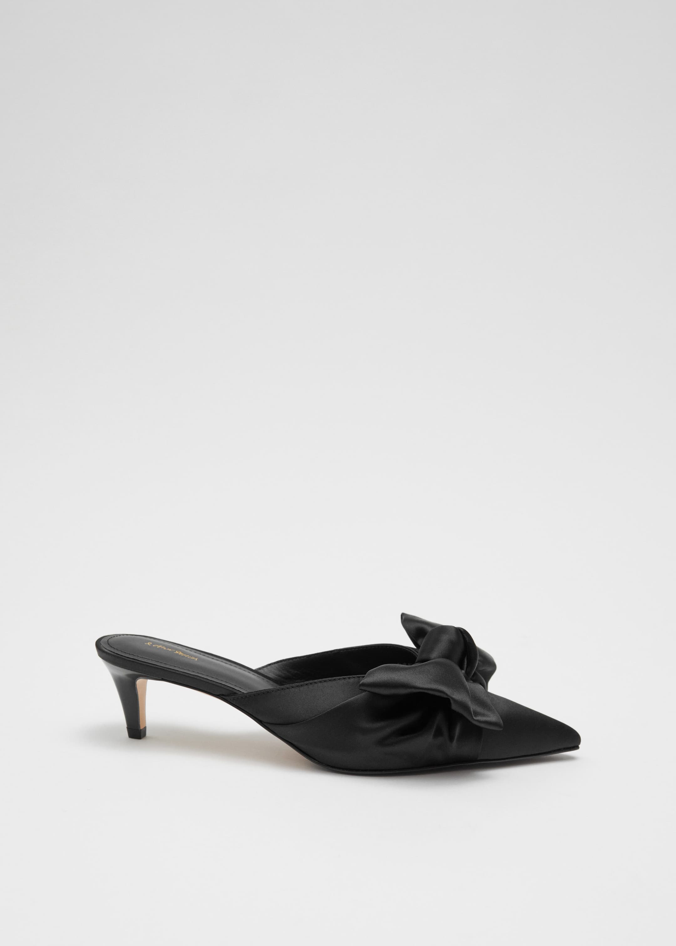 Mules en satin avec n ud souple Noir Other Stories FR