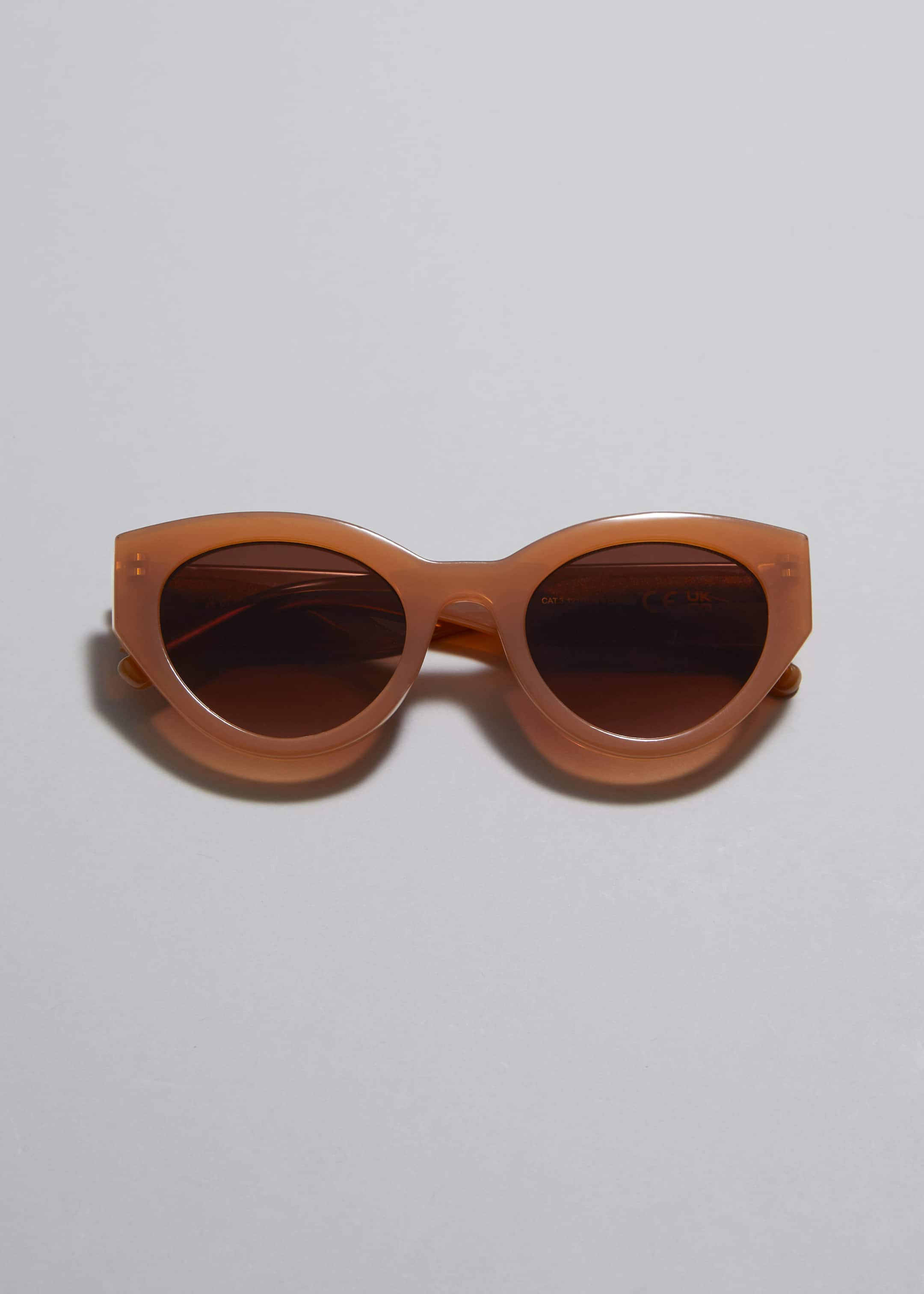 Cat-Eye Sunglasses - Beige - Still Life