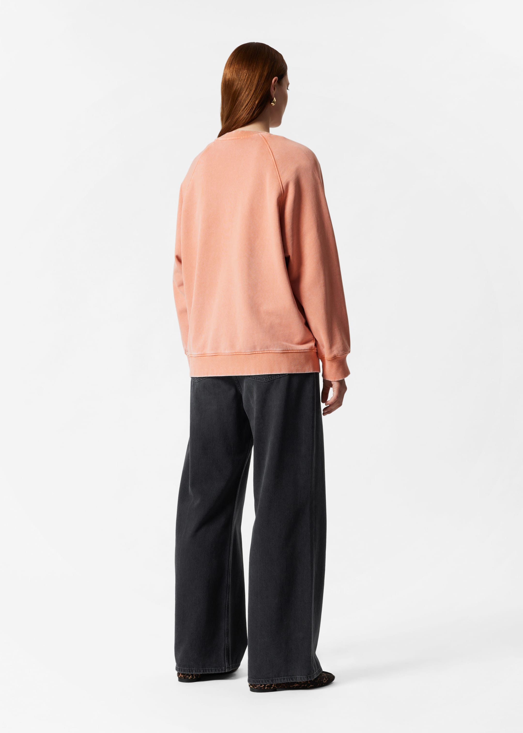 Oversized Sweatshirt - Washed Peach - Lookbook