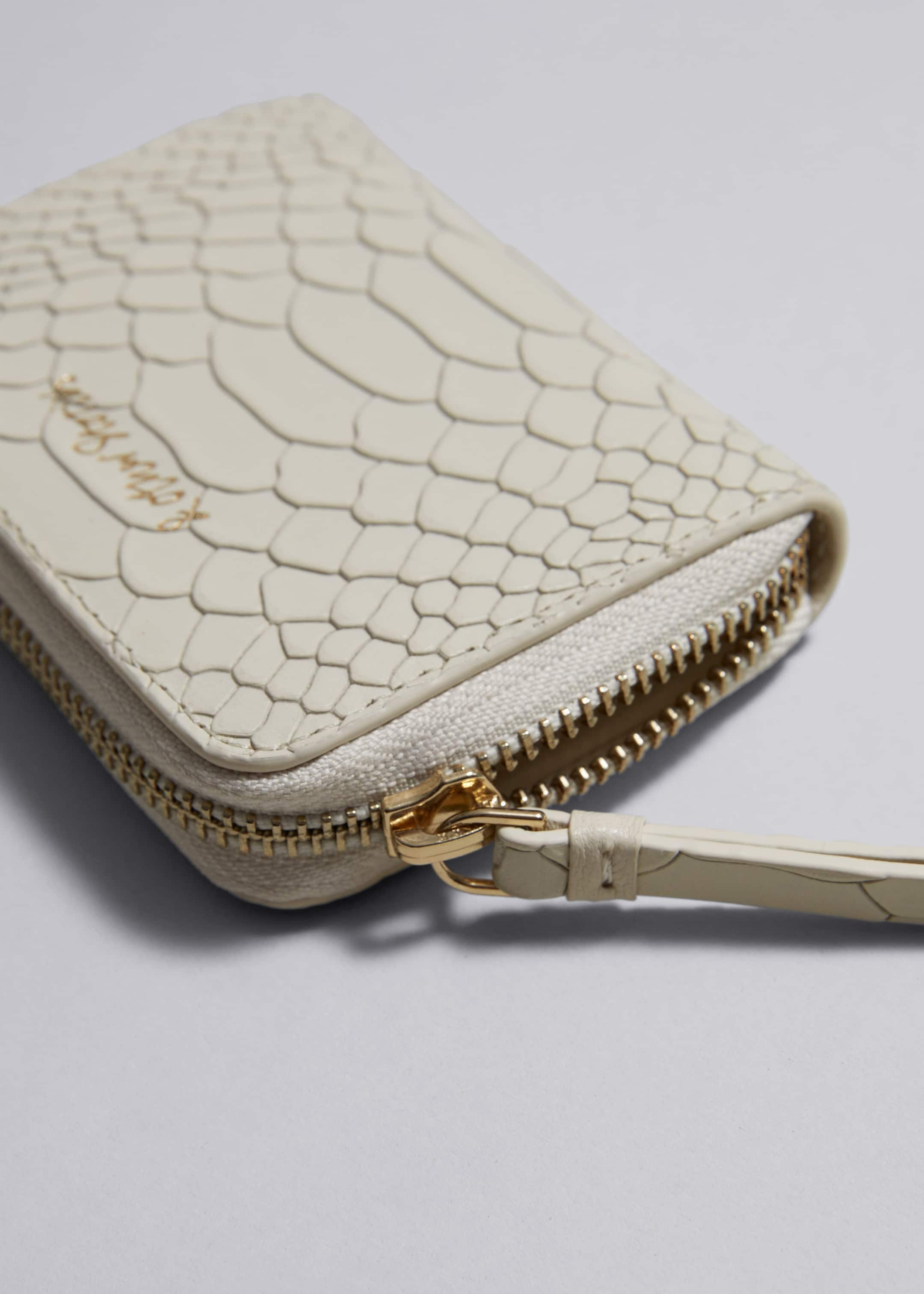 Snake Embossed Leather Wallet - {{variantName}} - Descriptive Detail