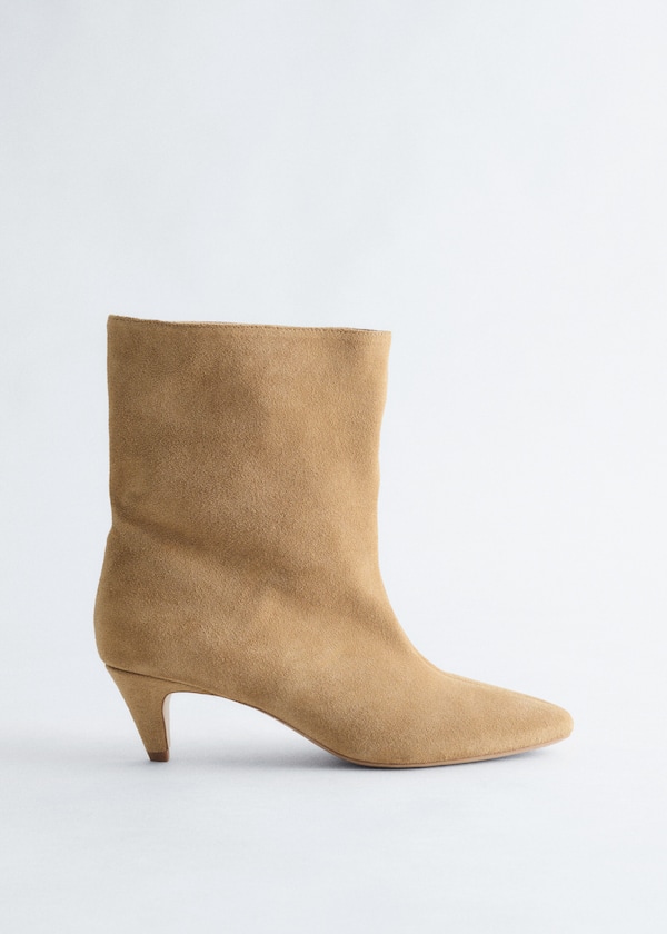 Wide-Shaft Ankle Boots