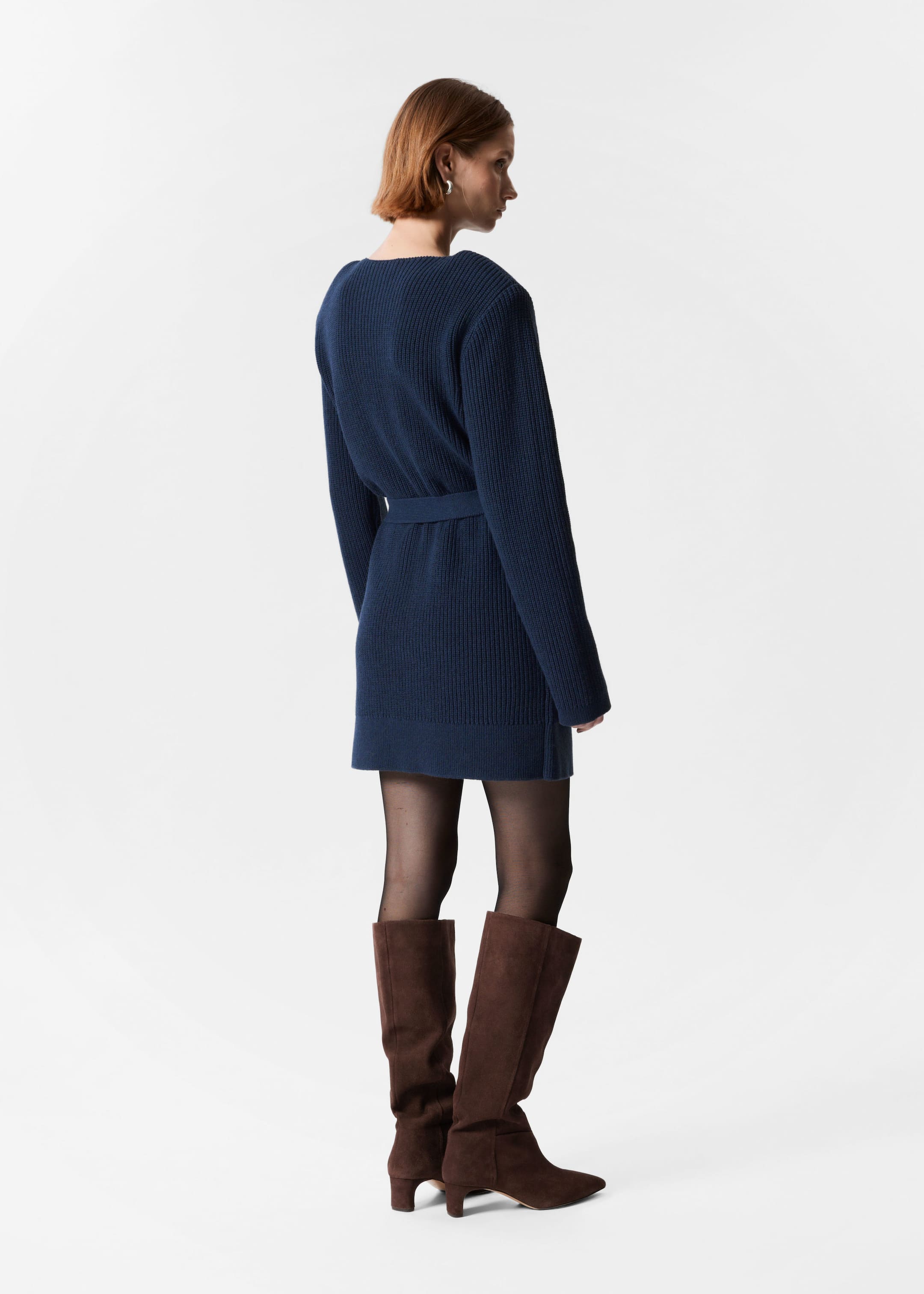 Robe courte en laine ceinturée - Bleu marine - Lookbook