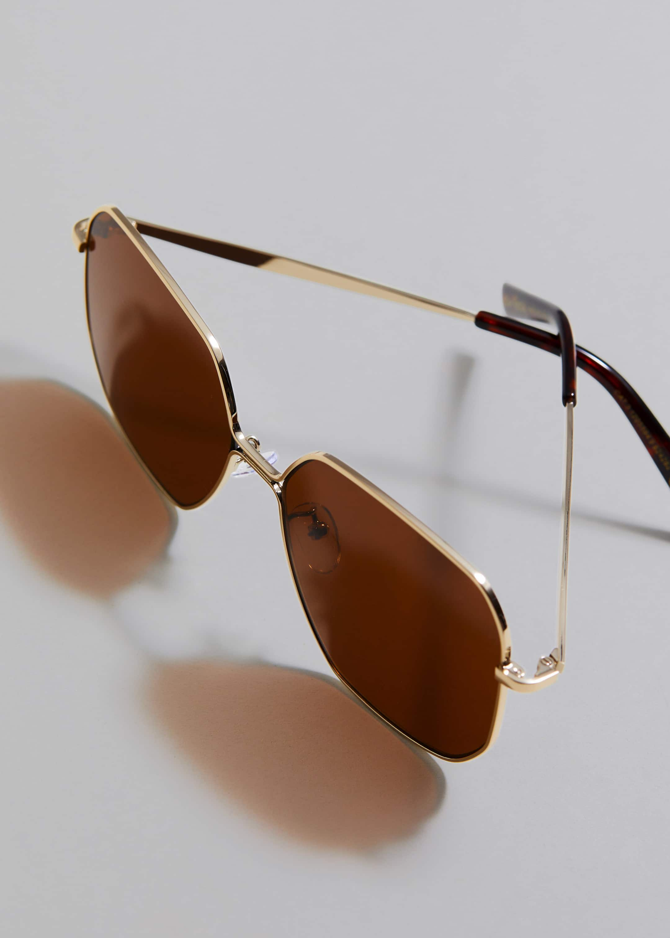 Oversized Metal-Frame Sunglasses - Gold - Still Life