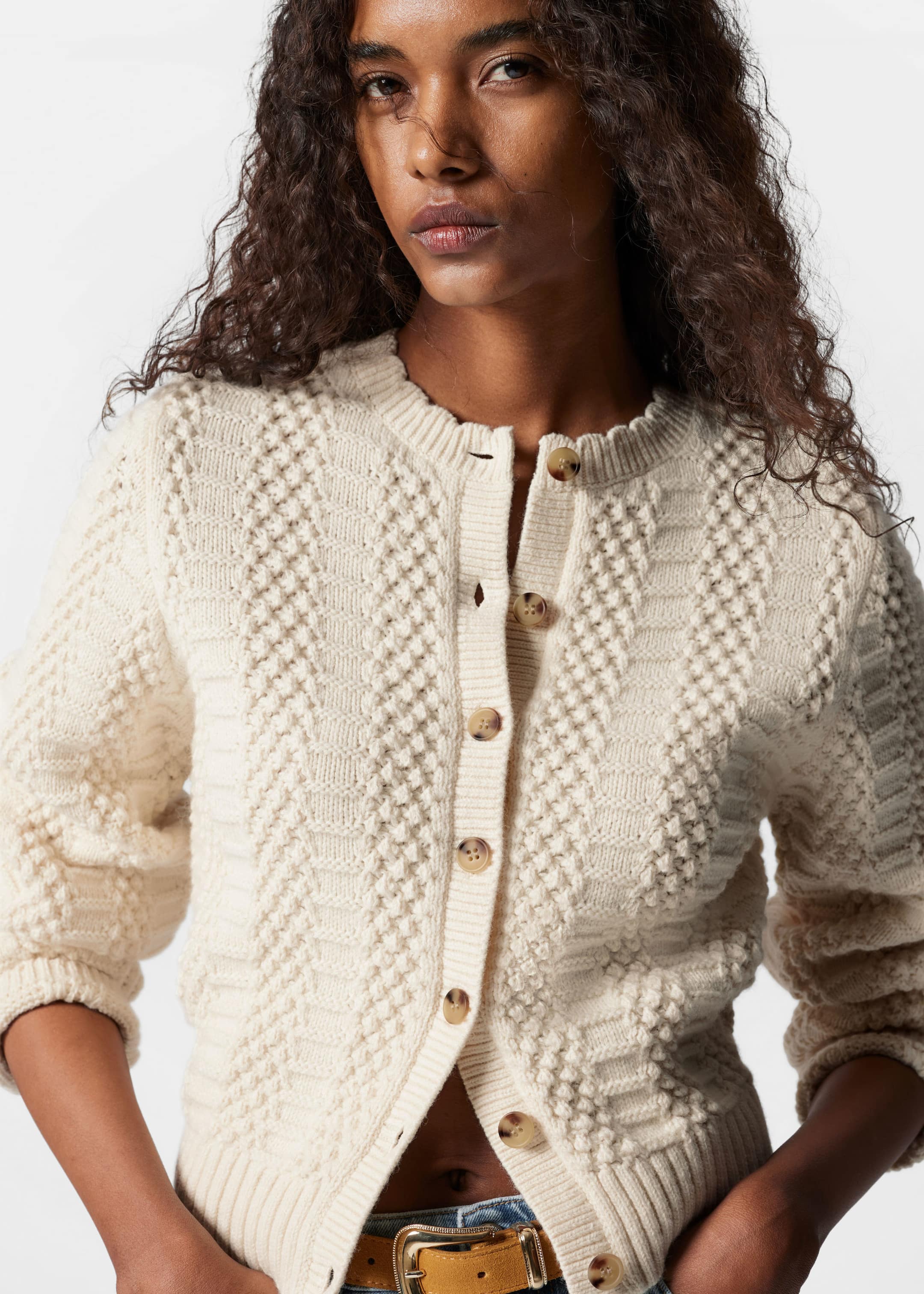 Cardigan en maille texturée - Couleur crème - Lookbook