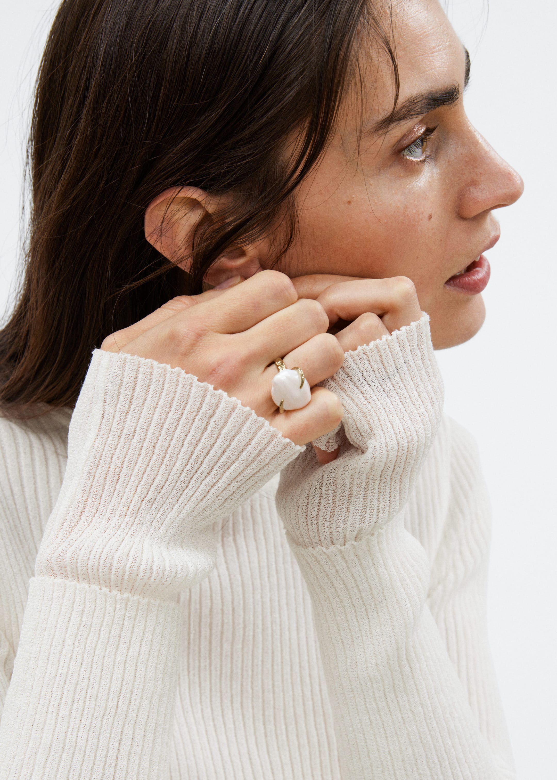 Baroque Freshwater Pearl Ring - Pearl/Gold - Lookbook