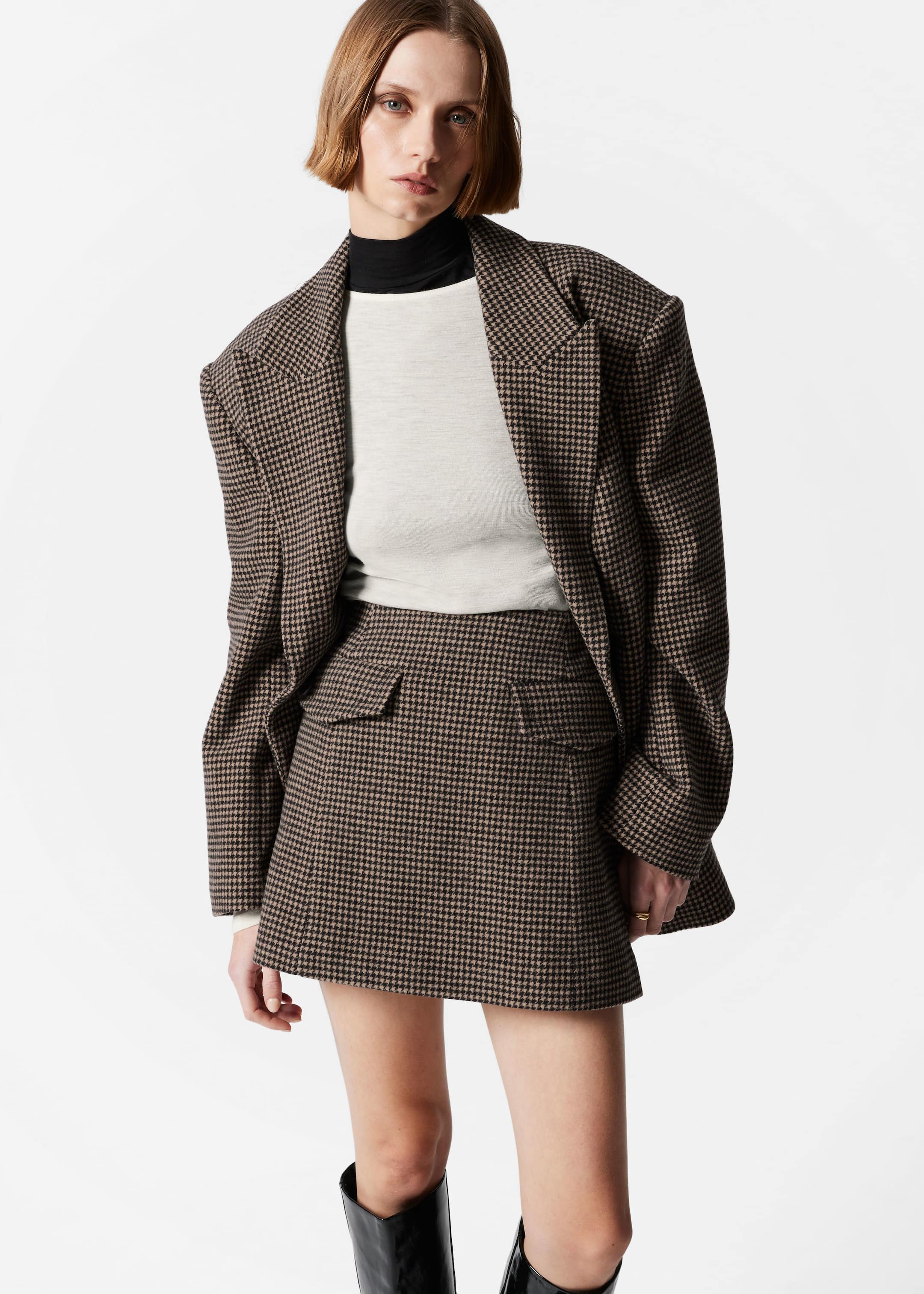 Flap-Pocket Mini Skirt - Brown dogtooth - Lookbook