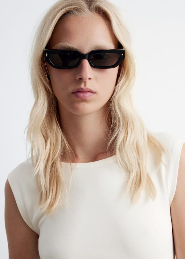 V-Cut Back Top