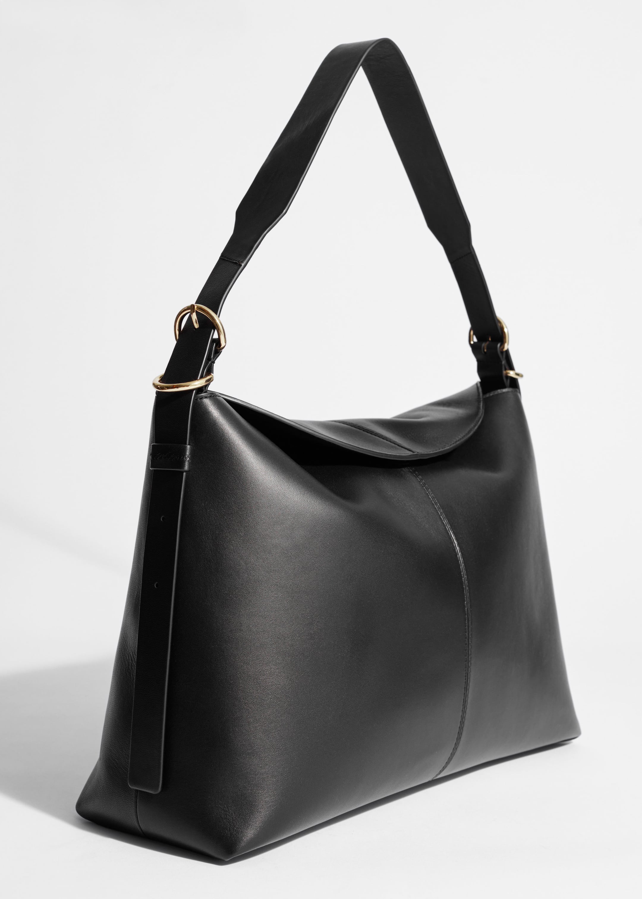 Large Leather Shoulder Bag - Black - Still Life