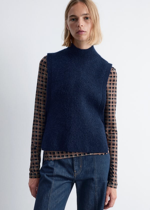 Wool Bib Collar
