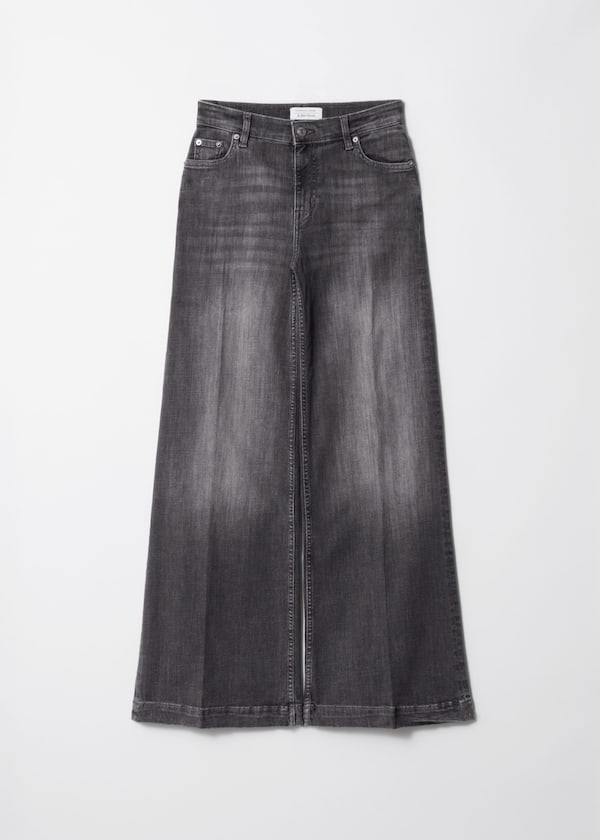 High-Waist Flared Jeans