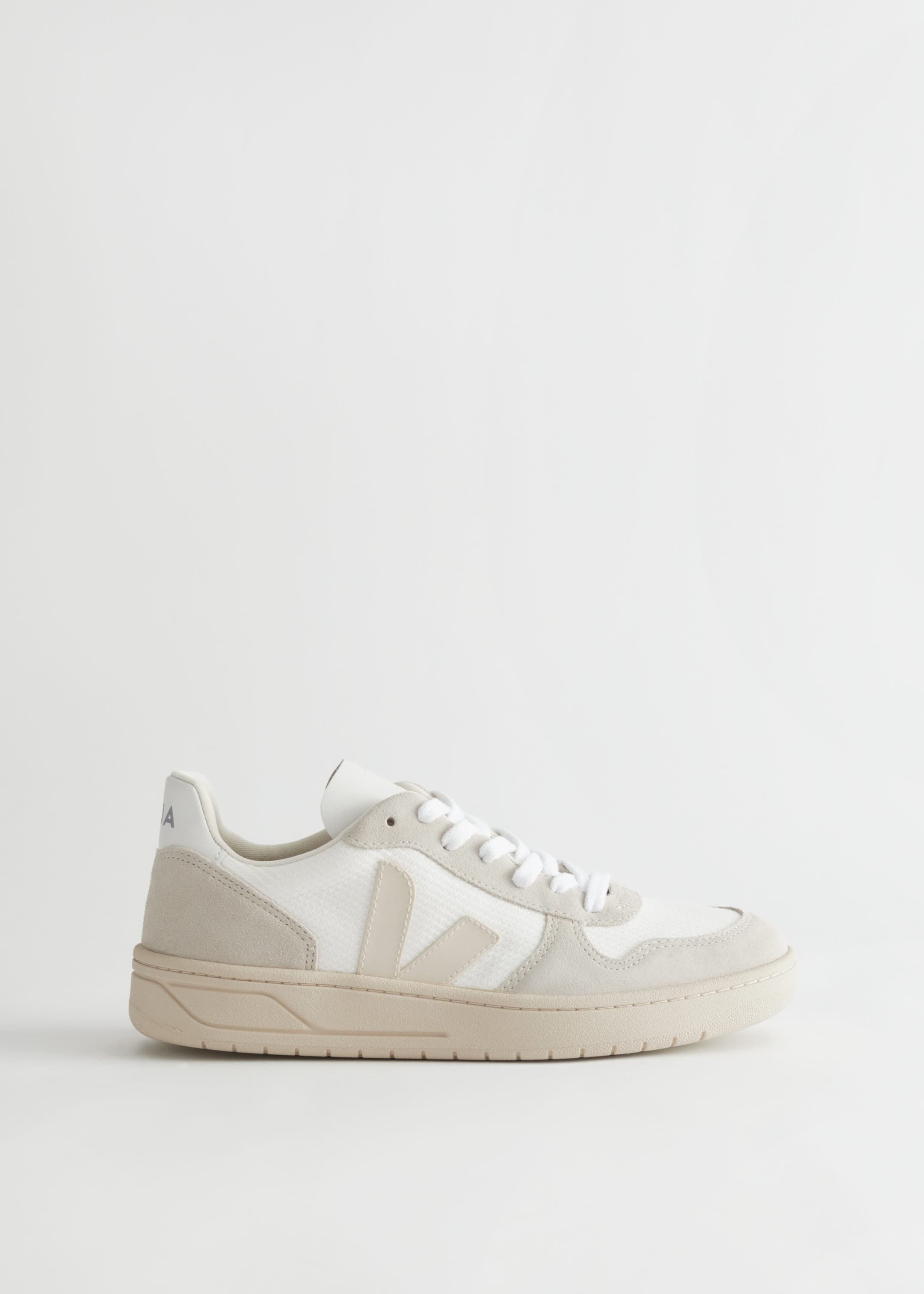 Image of Veja V-10 Sneaker