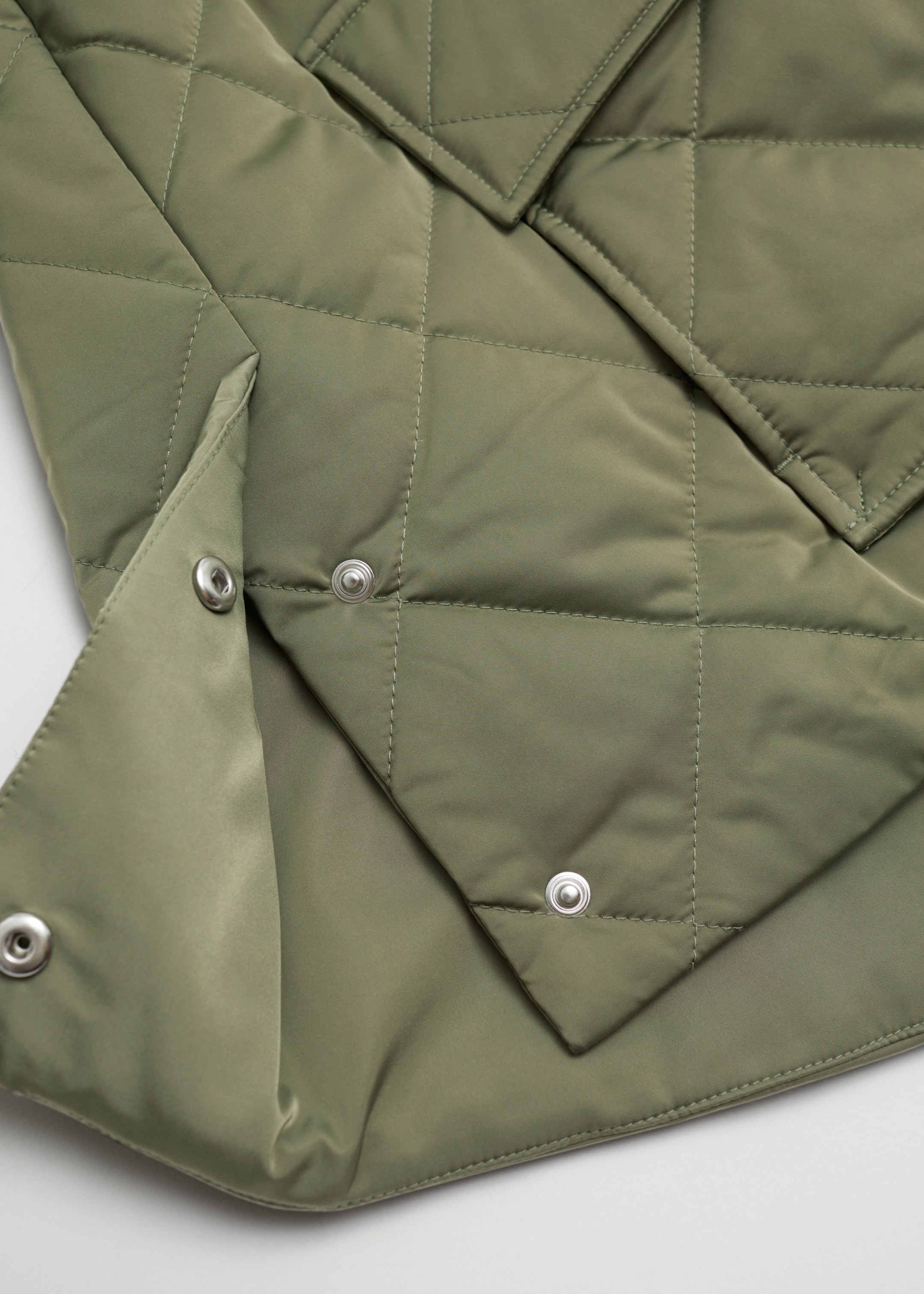 Diamond-Quilted Jacket - {{variantName}} - Descriptive Detail