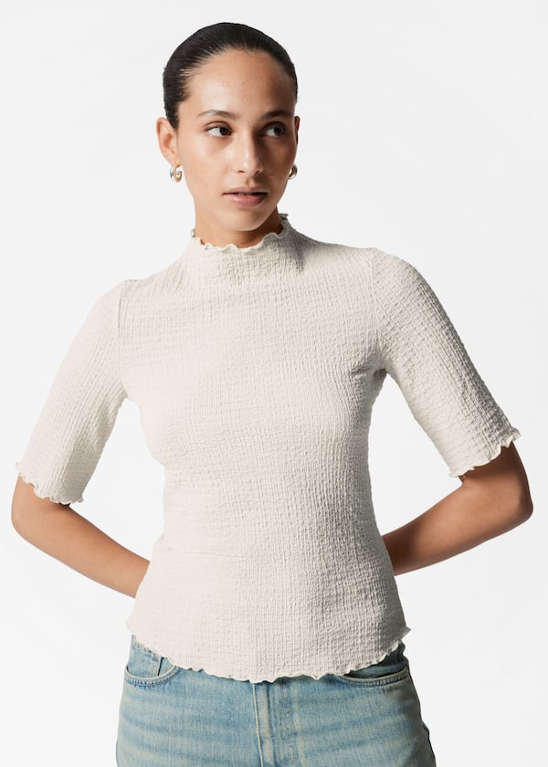 Crinkled Lettuce-Edge Top