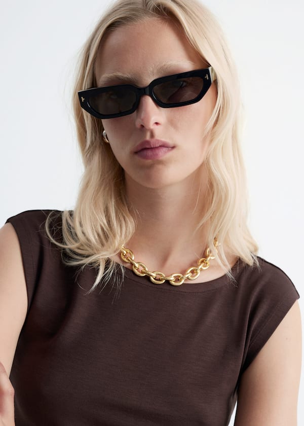 V-Cut Back Top