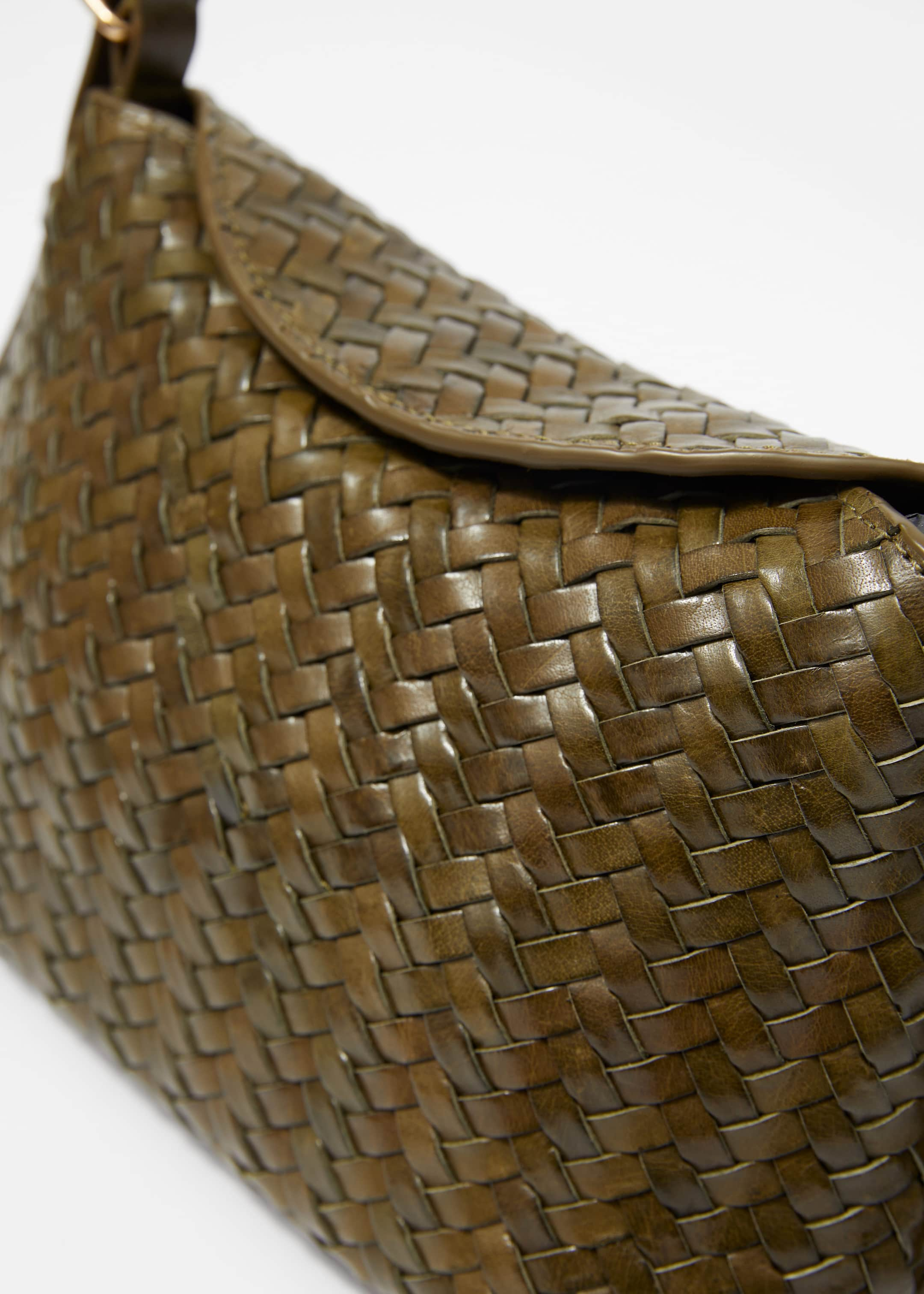 Small Braided Leather Tote - {{variantName}} - Descriptive Detail