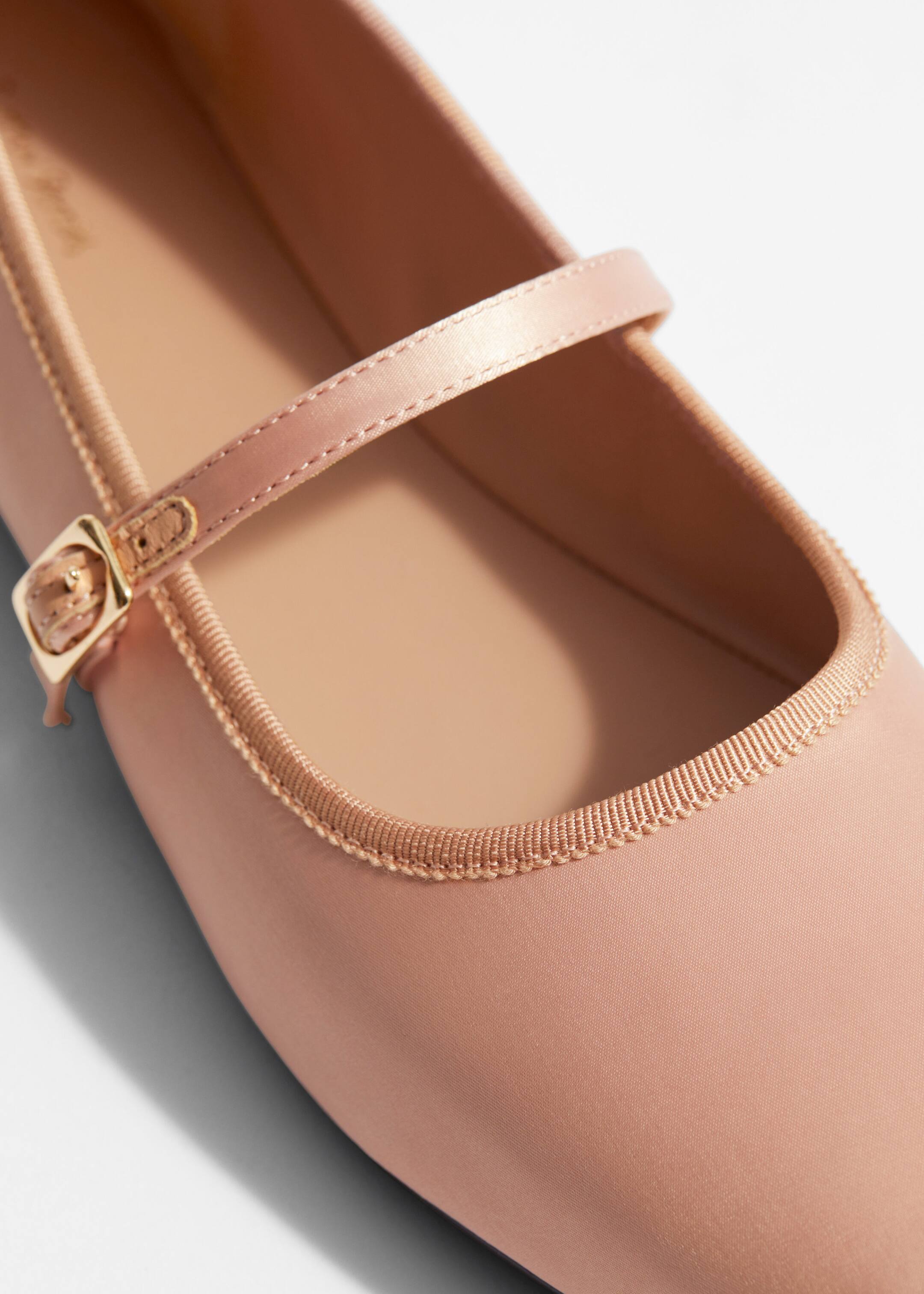 Square-Toe Ballet Flats - {{variantName}} - Descriptive Detail