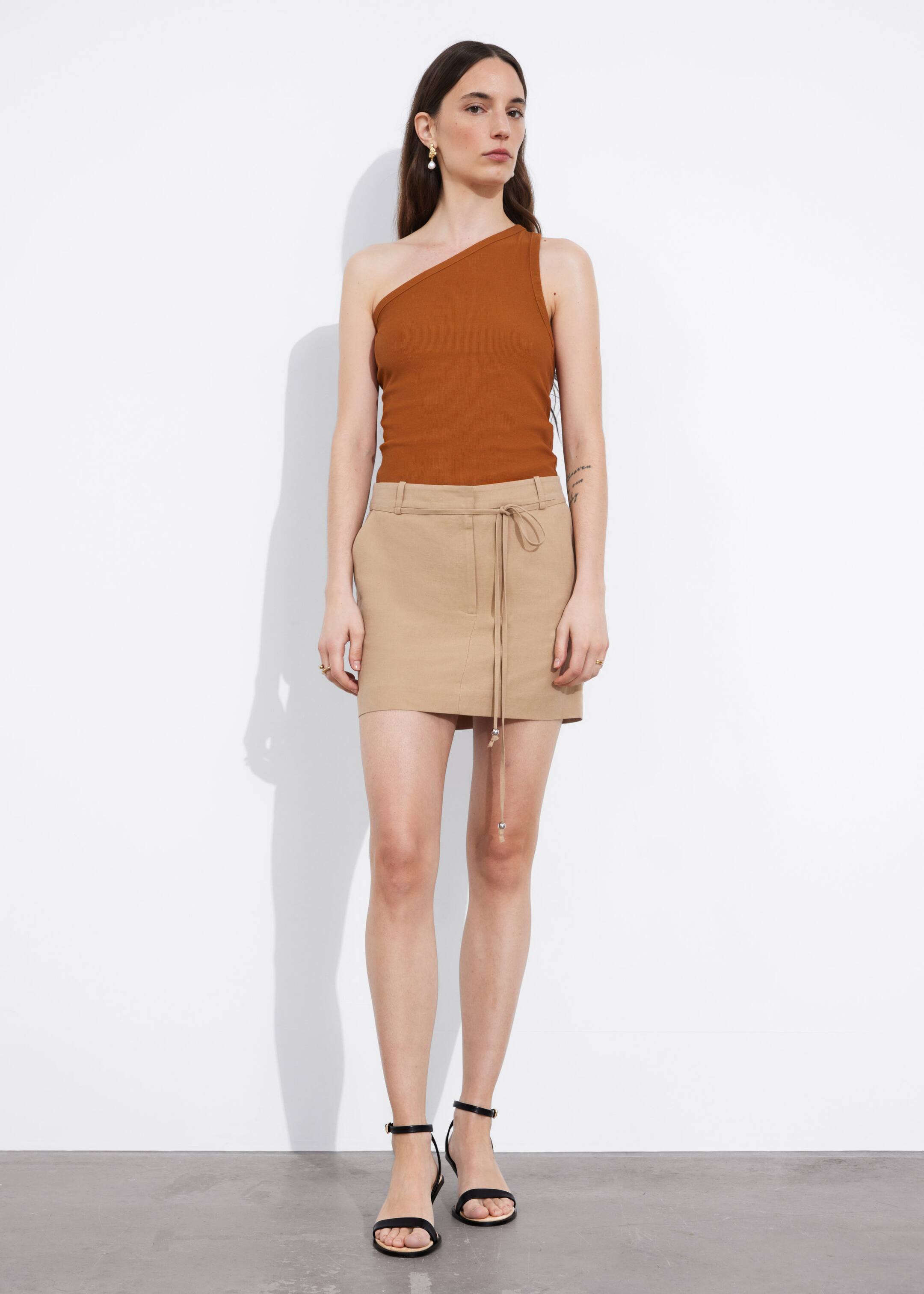 One-Shoulder Tank Top - Brown - Lookbook