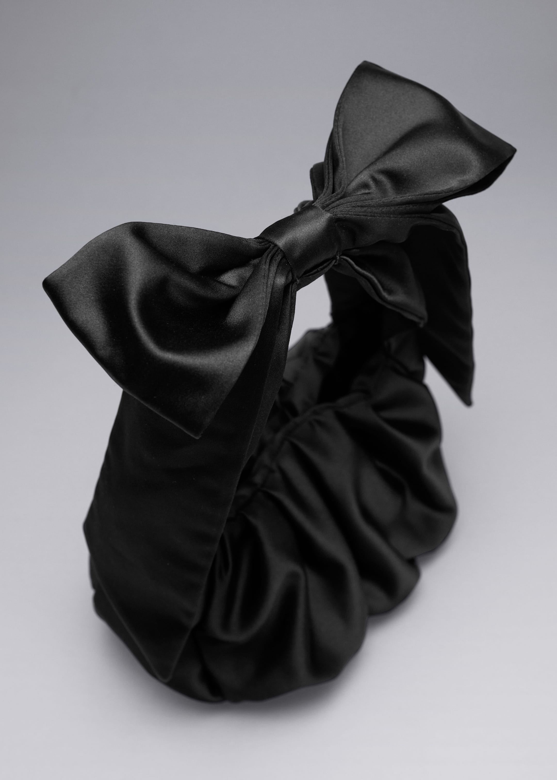 Satin Bow Bag - {{variantName}} - Descriptive Detail