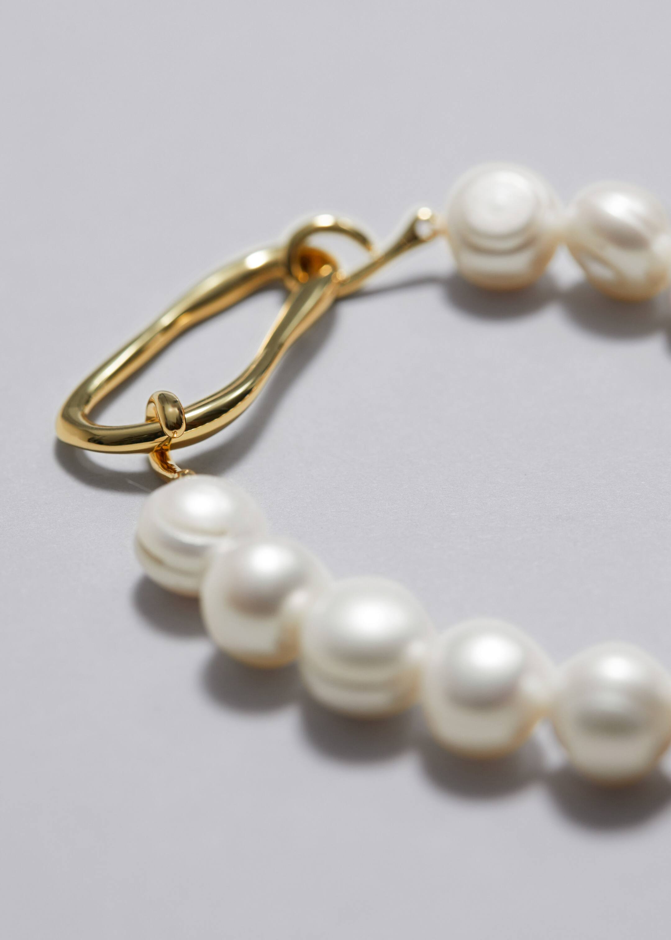 Freshwater Pearl Bracelet - {{variantName}} - Descriptive Detail