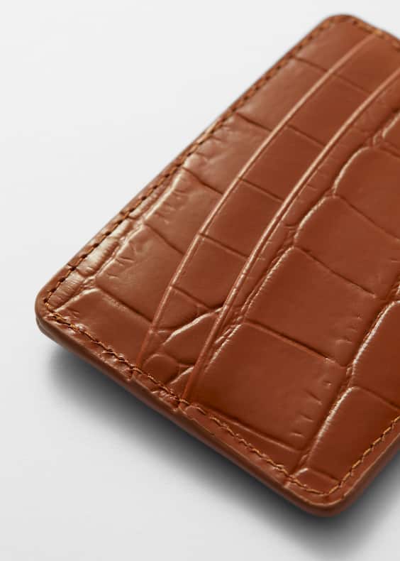 Rounded Pockets Leather Card-Holder