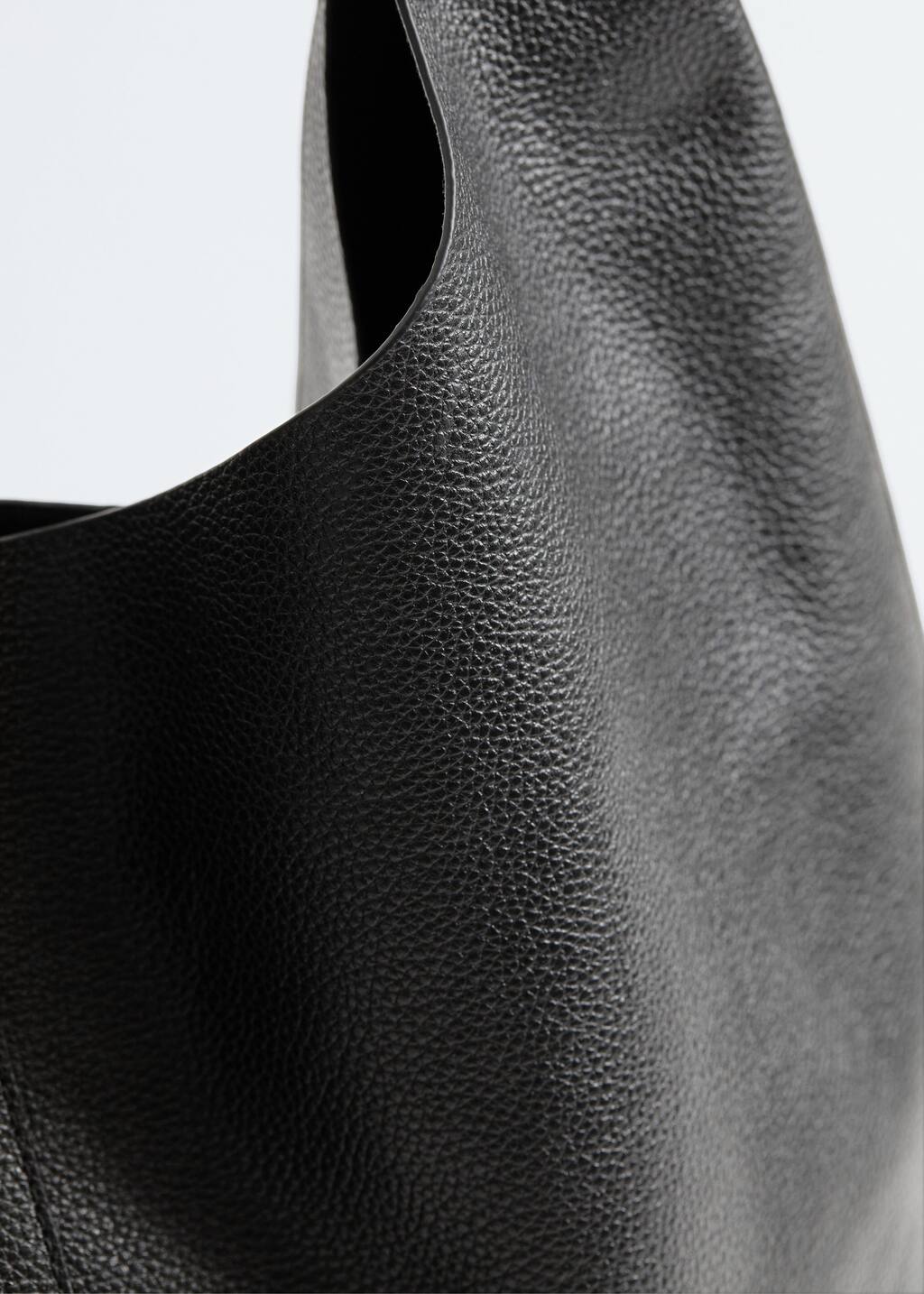 “& Other Stories” Large パテントレザートート Large Leather Tote Bag - Black - Totes - & Other Stories