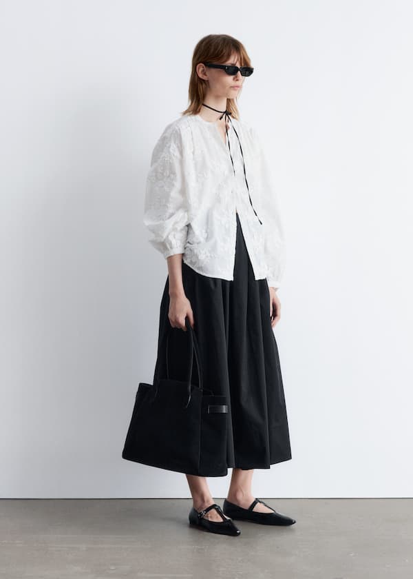 Voluminous Floral-Appliqué Blouse