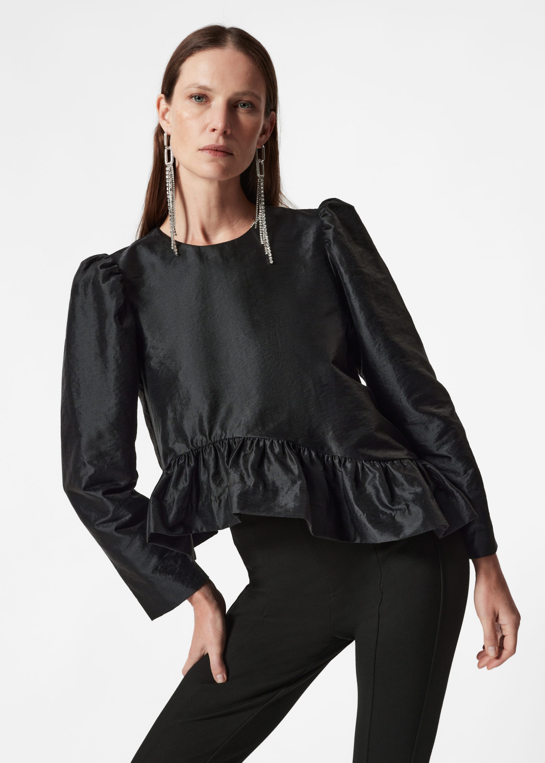 Blouse asymétrique à basque volantée - Noir - Lookbook