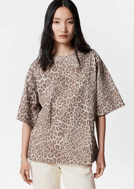 Structured T-shirt